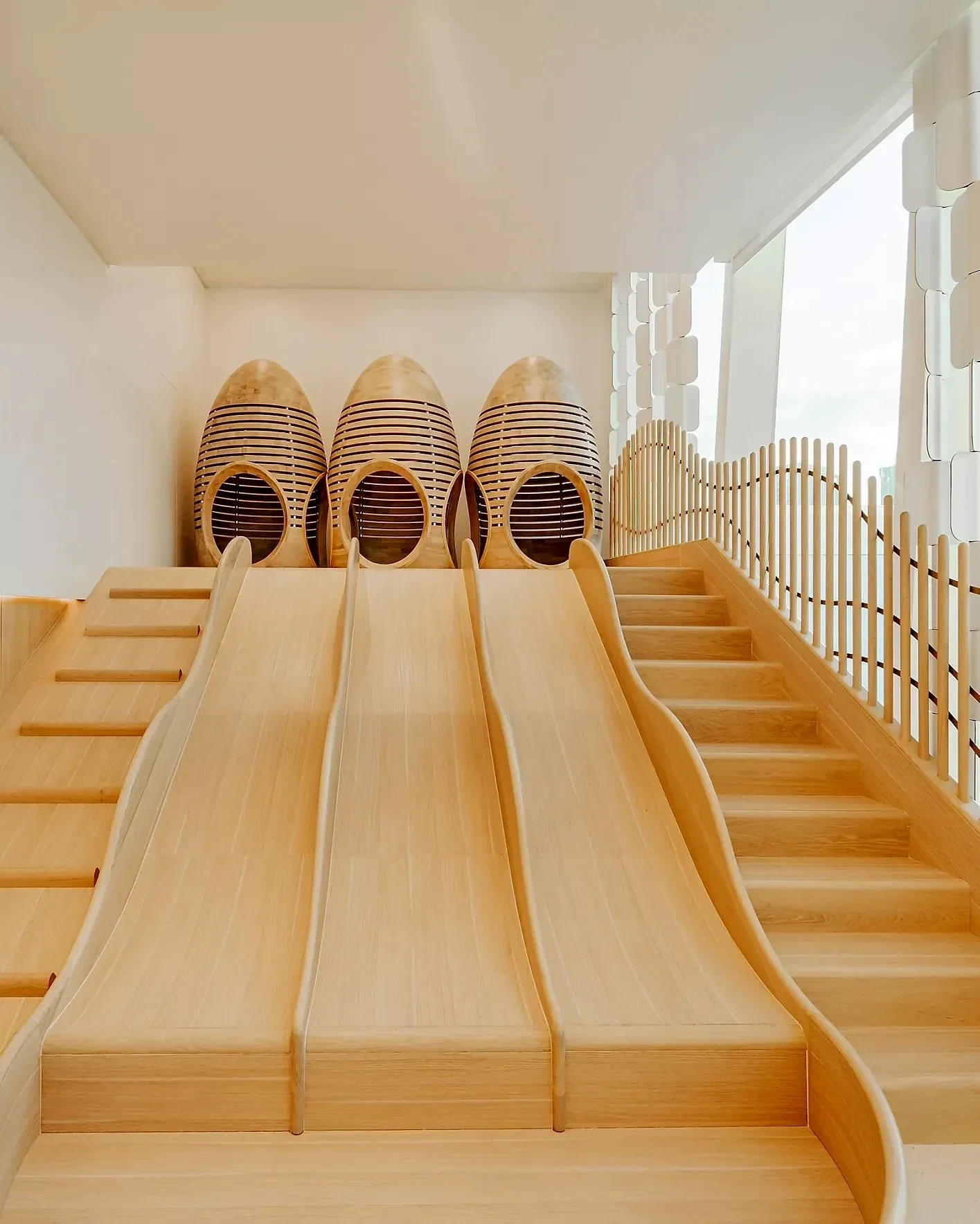 MM_Katara_scivoli_legno.webp