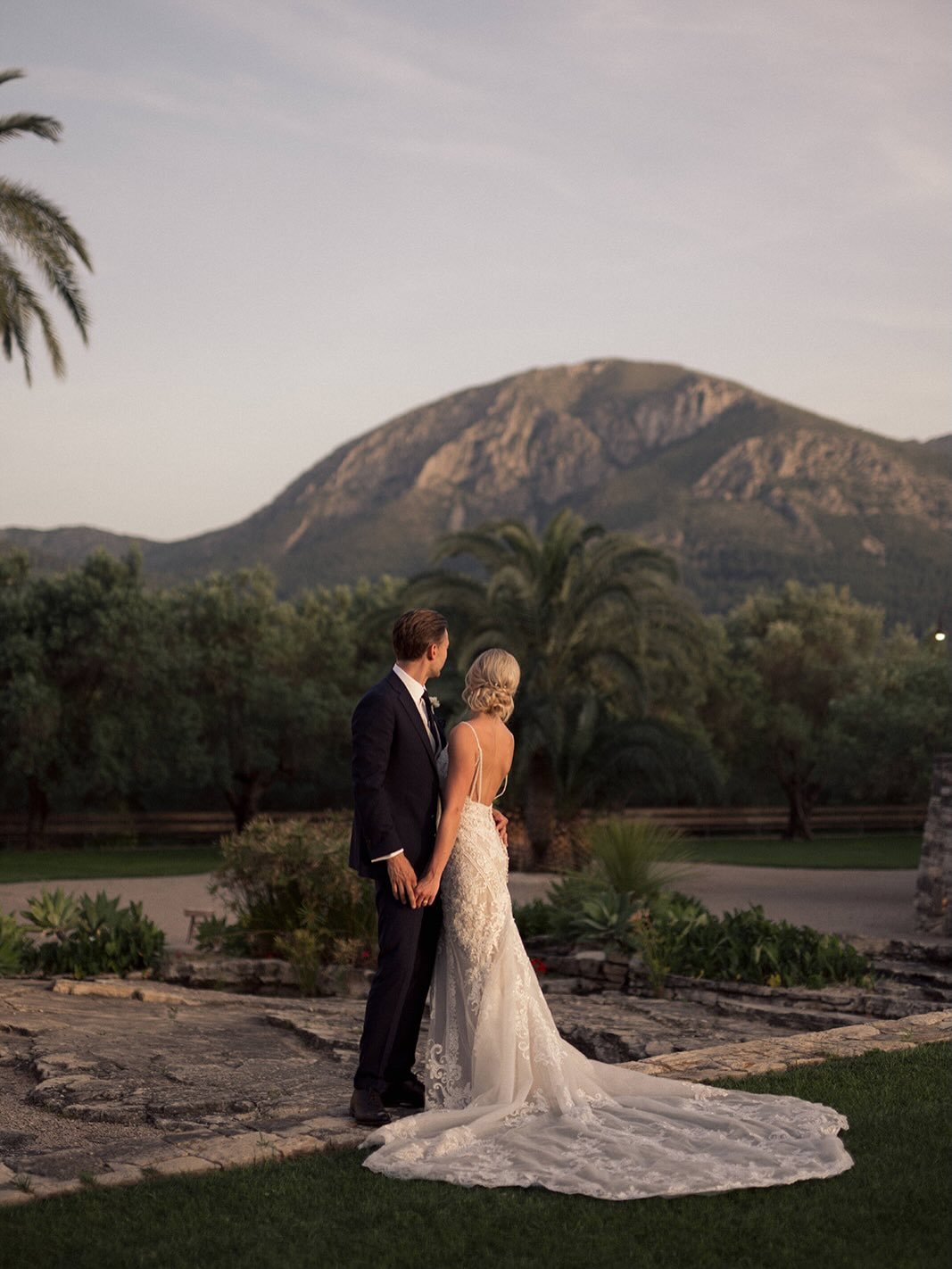 Ella &amp; Max sunset in Spain 

#casabenigalip #spain #destinationweddingspain #destinationweddingphotographers
