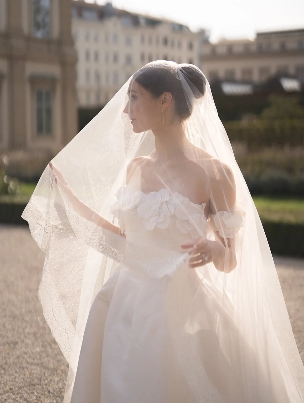 Portraits of Elizabeth in Vienna 🤍 

#viennawedding #palaisliechtenstein #viennaweddingphotographer