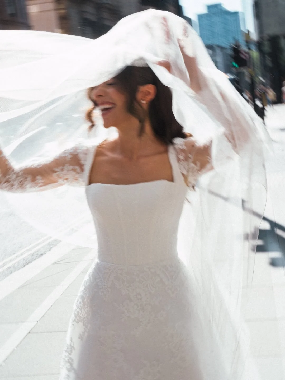 A few more from Rachel &amp; Ben&rsquo;s timeless day in Manchester 🤍

Venue @edwardianmanchester 
Dress @suzanneneville 
Veil @sassiholfordbridal 
Video @lightbulbfilms_
Florist @verdurefloraldesign 
Make Up @francescapmakeup 
Wedding band @dovehou
