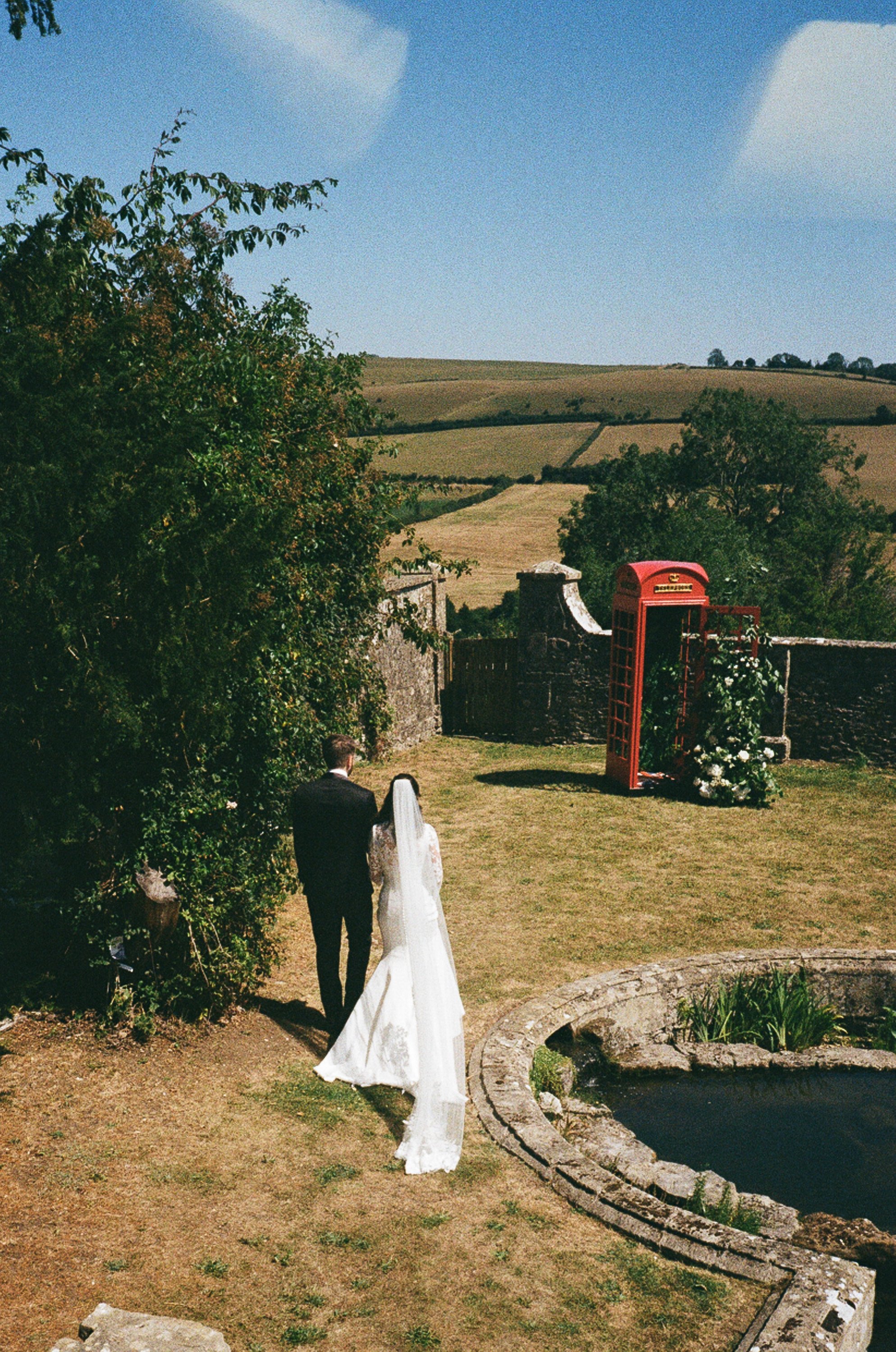 hamswell-house-bath-uk-marquee-35mm-film-wedding-45.jpg