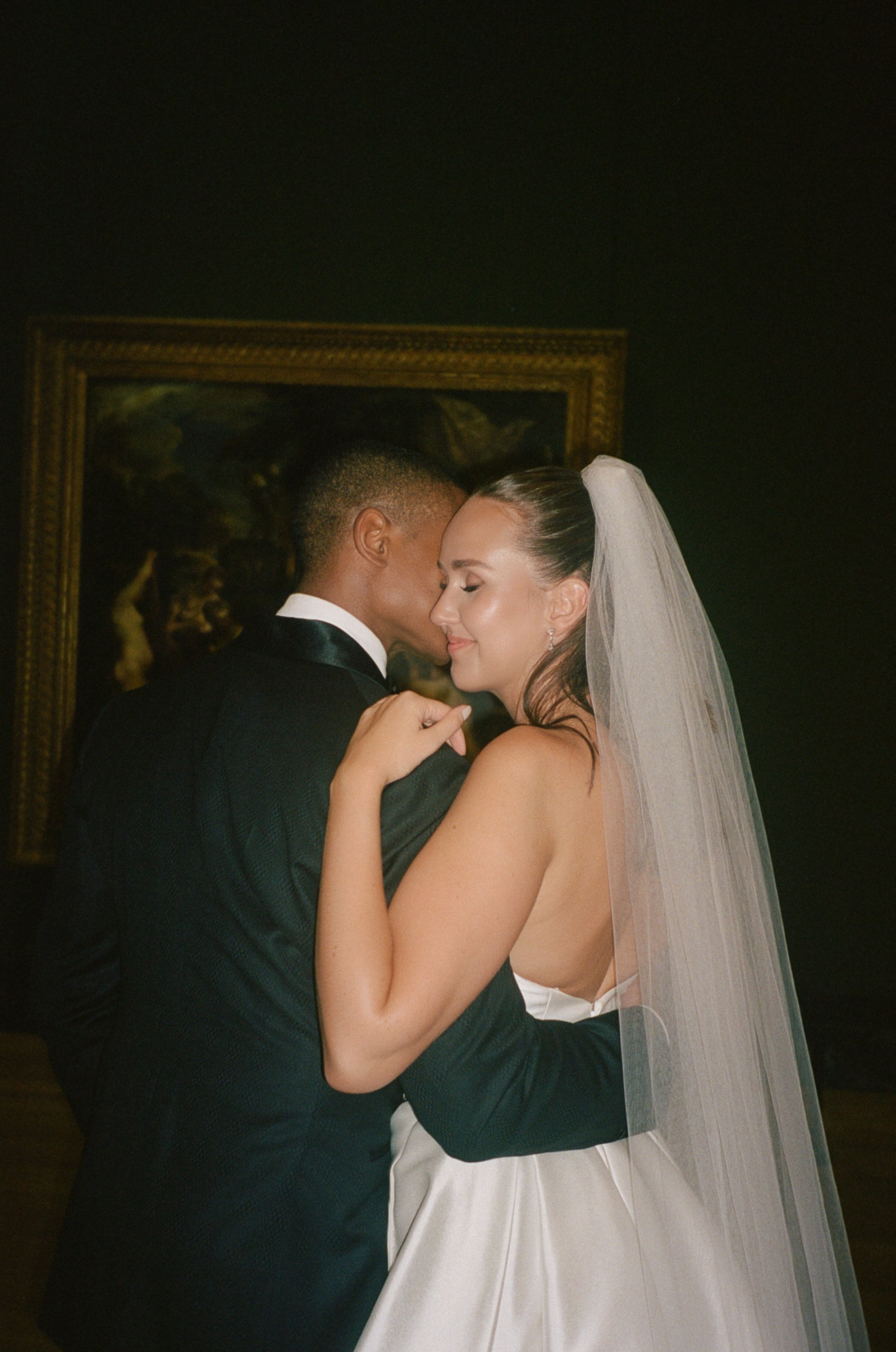 national-gallery-london-wedding-35mm-film-42.jpg