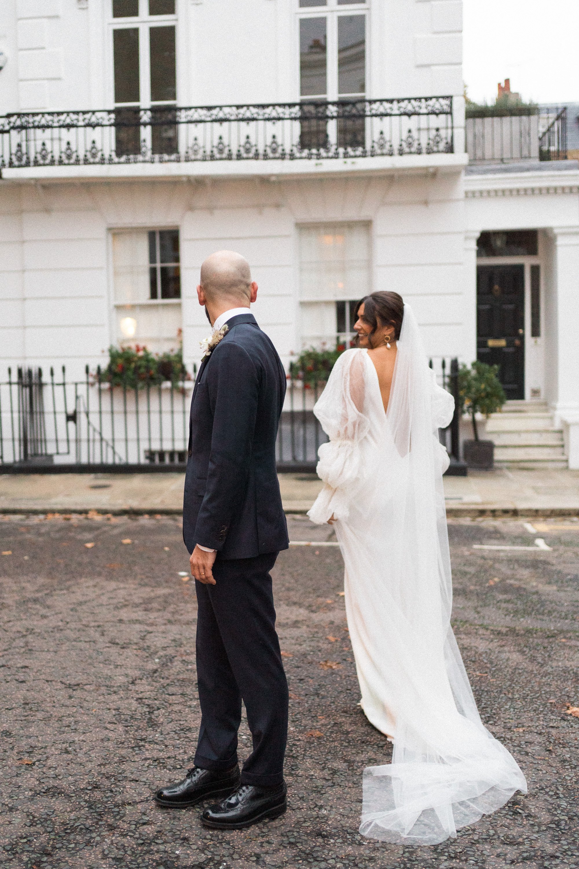 wild-by-tart-chelsea-town-hall-london-micro-wedding-phoebe-jonathon-81.jpg