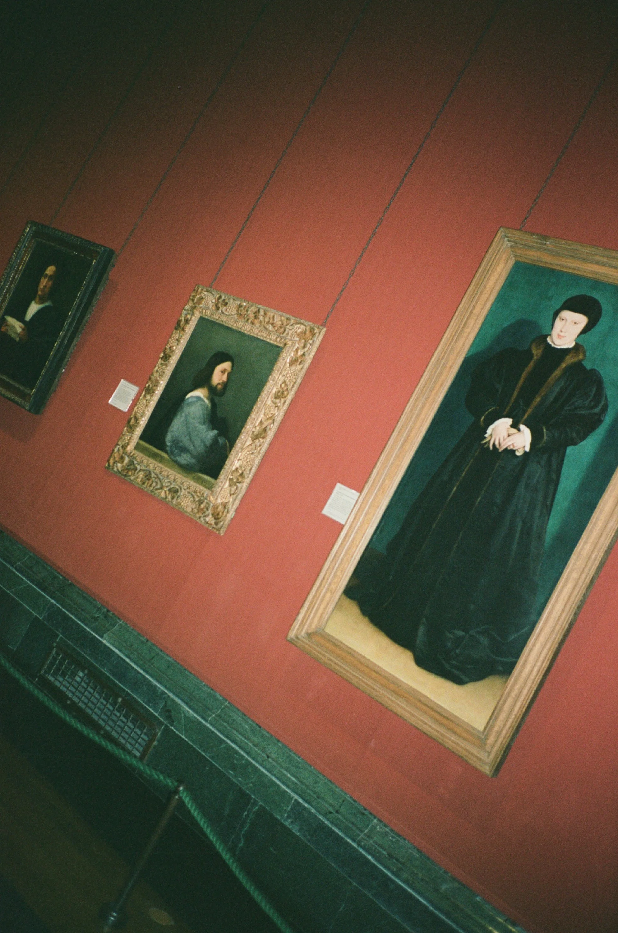 national-gallery-london-wedding-35mm-film-31.jpg