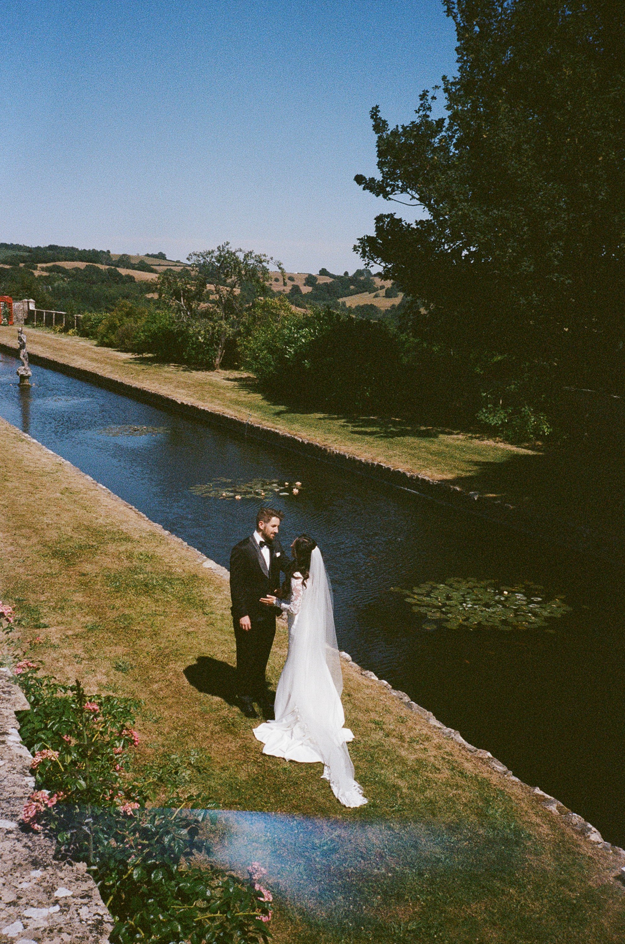 hamswell-house-bath-uk-marquee-35mm-film-wedding-40.jpg