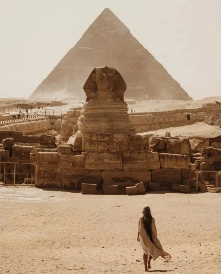 couple+at+sphinx.jpg