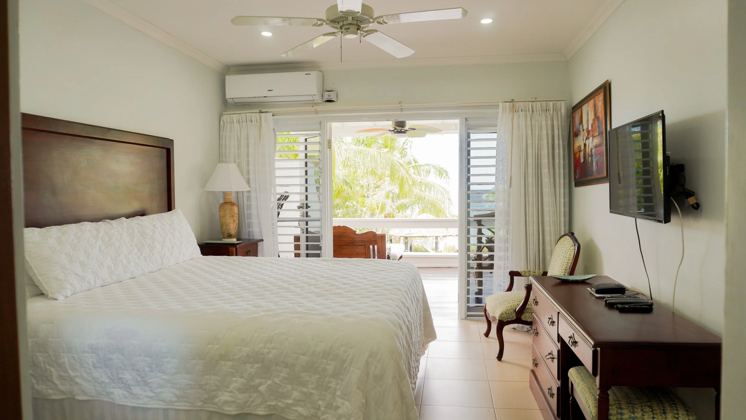 Villa Jaime| Ground Floor King Bedroom