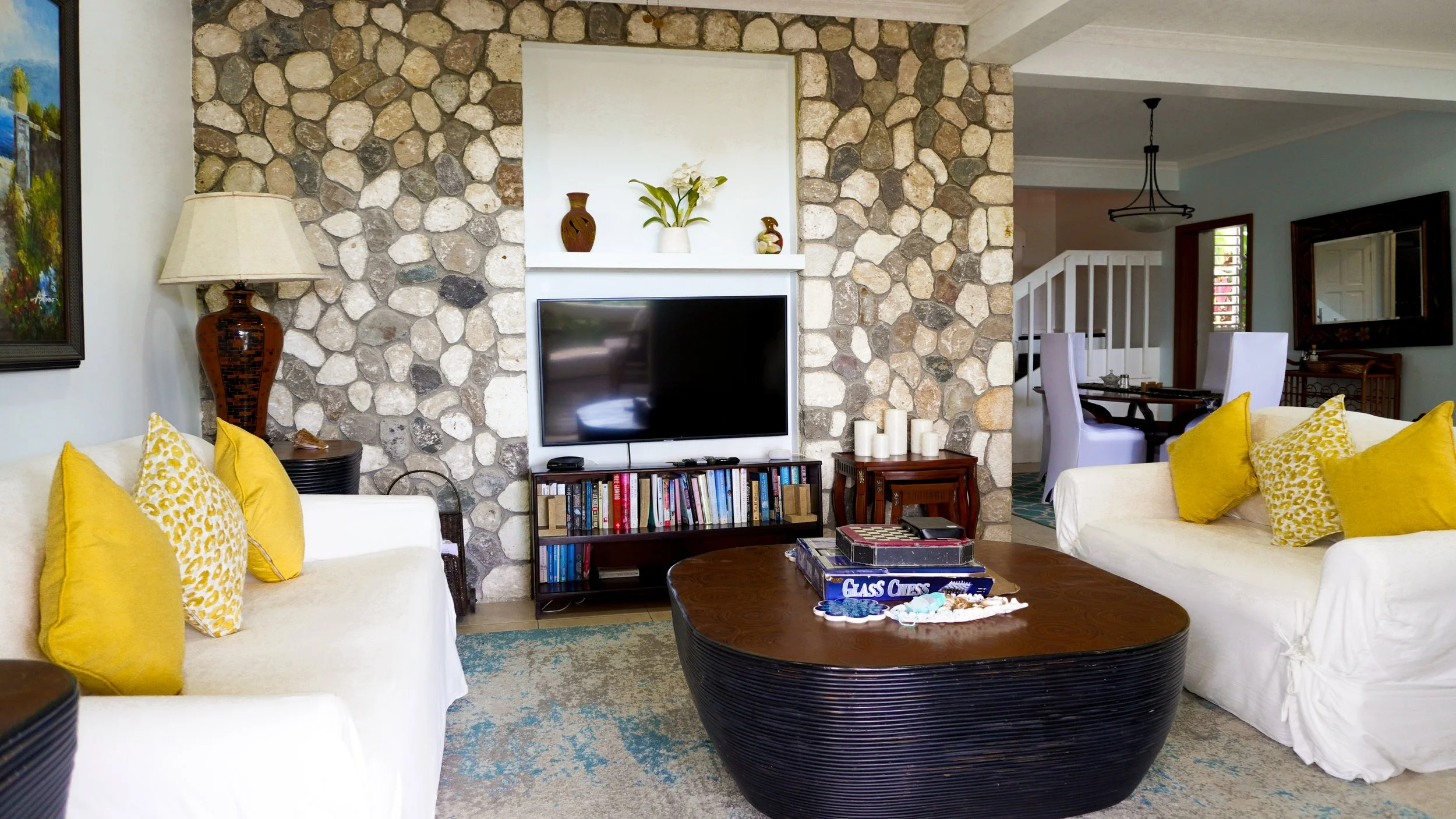 Villa Jaime| Living & Dinning Area