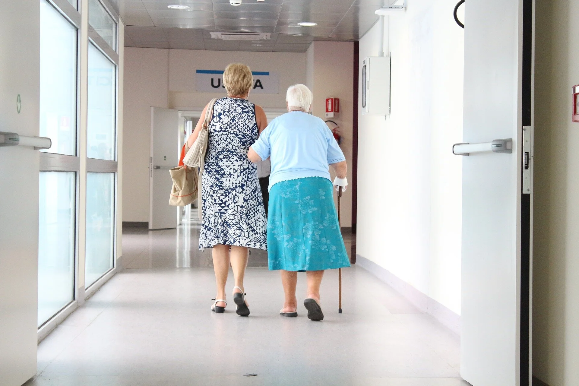 elderly-1461424_1920.jpeg