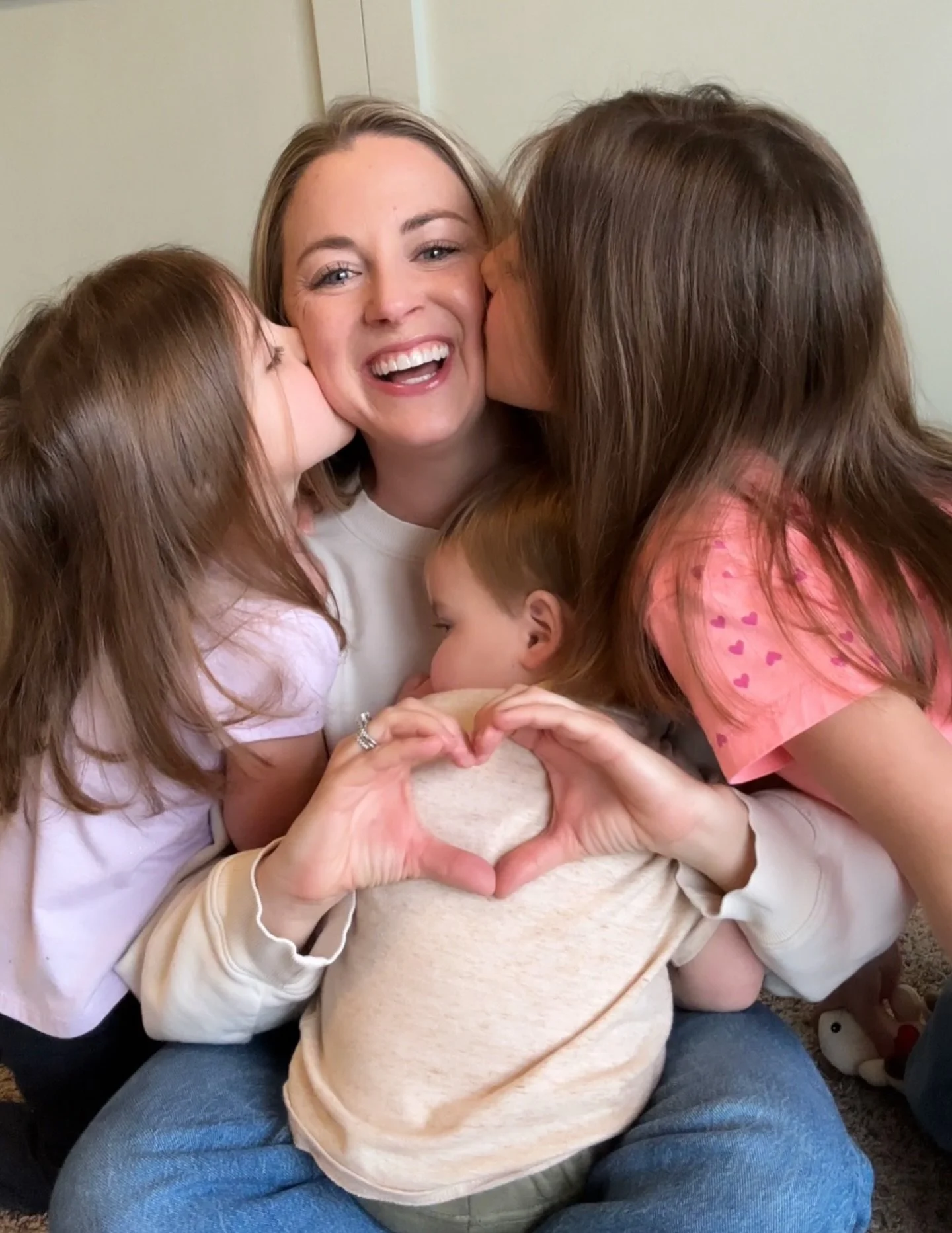 Valentine&rsquo;s Day with my forever besties 💕 

#valentinesday #happyvalentinesday #momlife #blessedmama #momof3