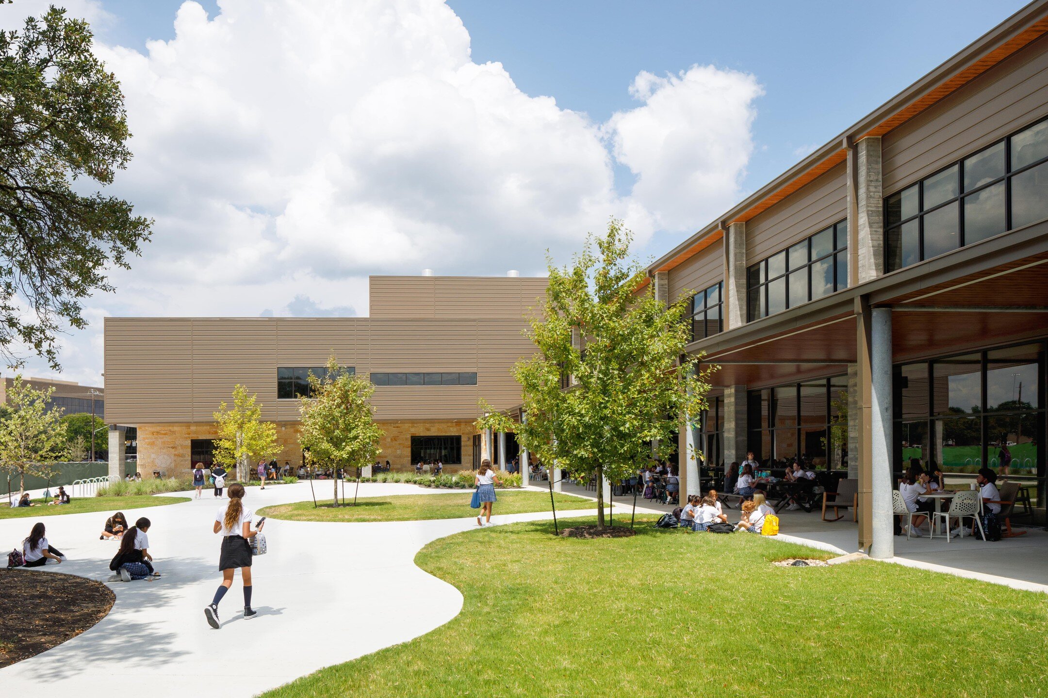 Today we&rsquo;re featuring another 2017 Austin ISD Bond project, Ann Richards School for Young Women Leaders, that we&rsquo;re proud to have worked on with O&rsquo;Connell Robertson. This modernization included flexible indoor/outdoor learning space