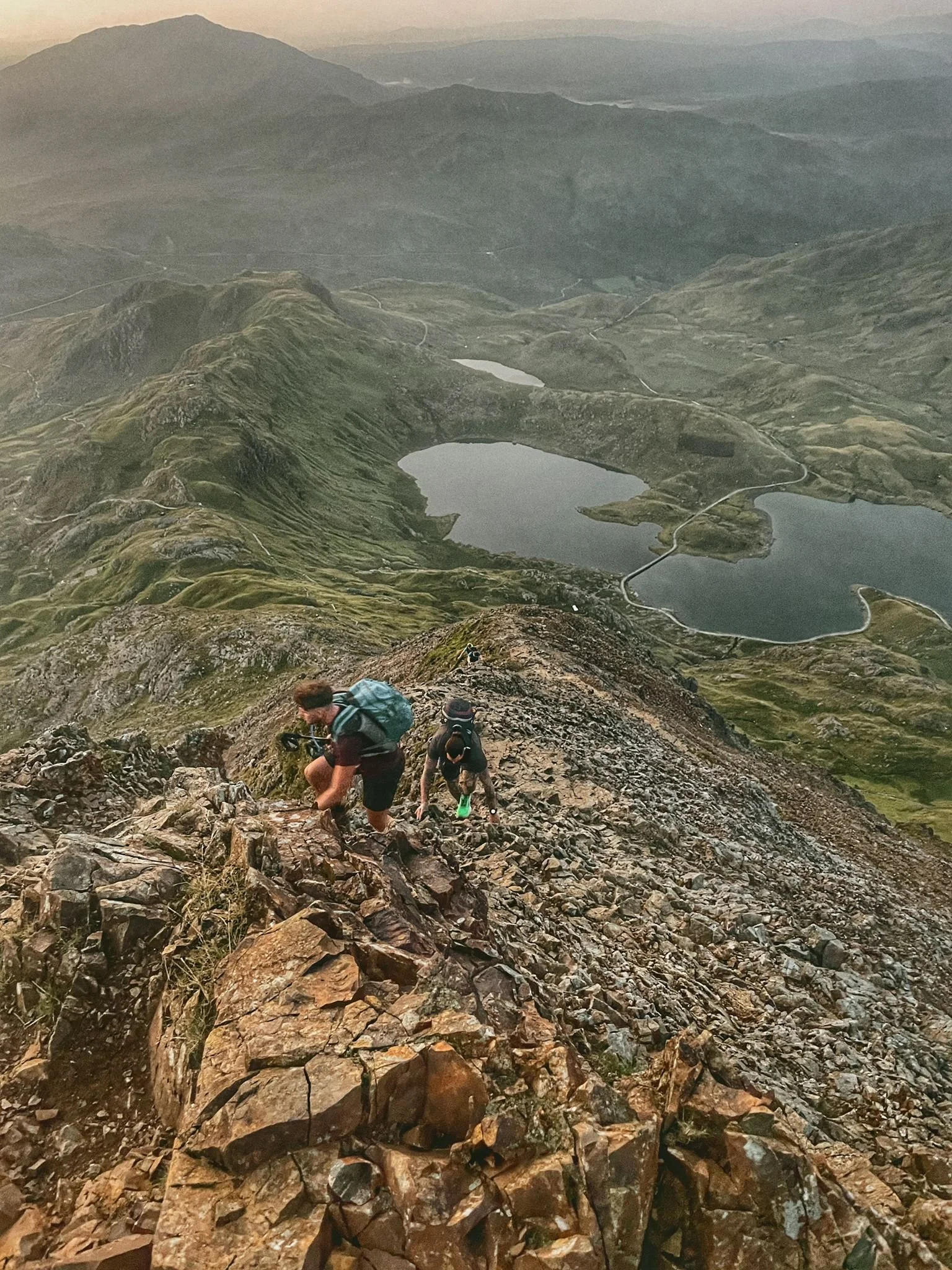 guided scrambling on crib goch snowdon horseshoe yr wyddfa
