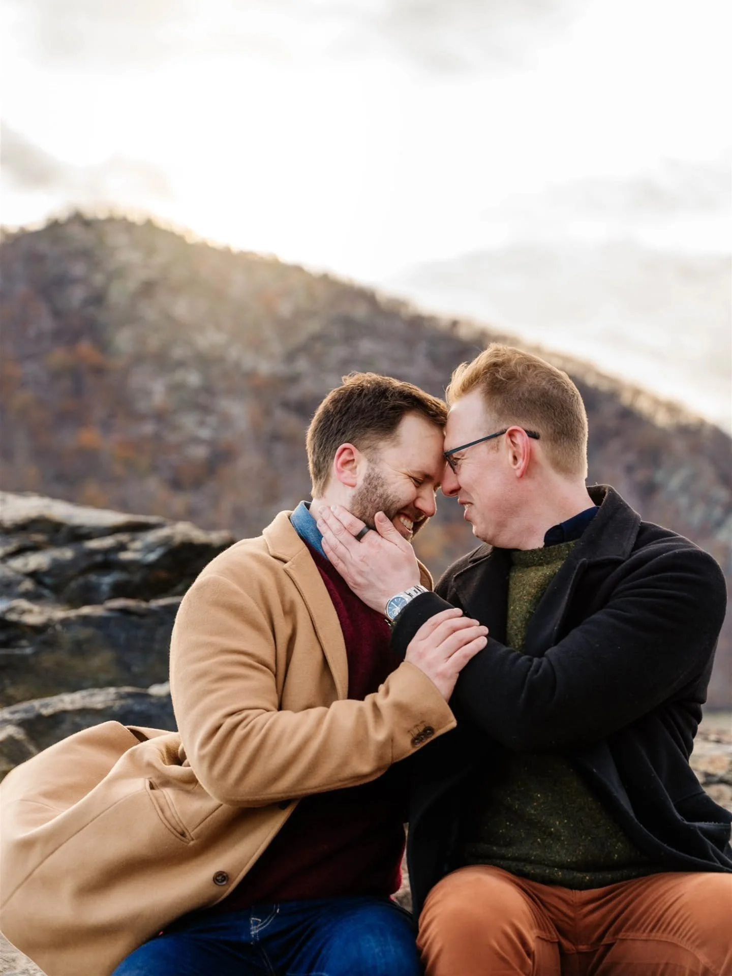 When the wind is whipping, we use it to our advantage! 

Can't wait to capture these two's wedding day at @thebarnatblackwalnutfarm next year! 

#nyweddingvendor #nywedding #nyweddingphotographer