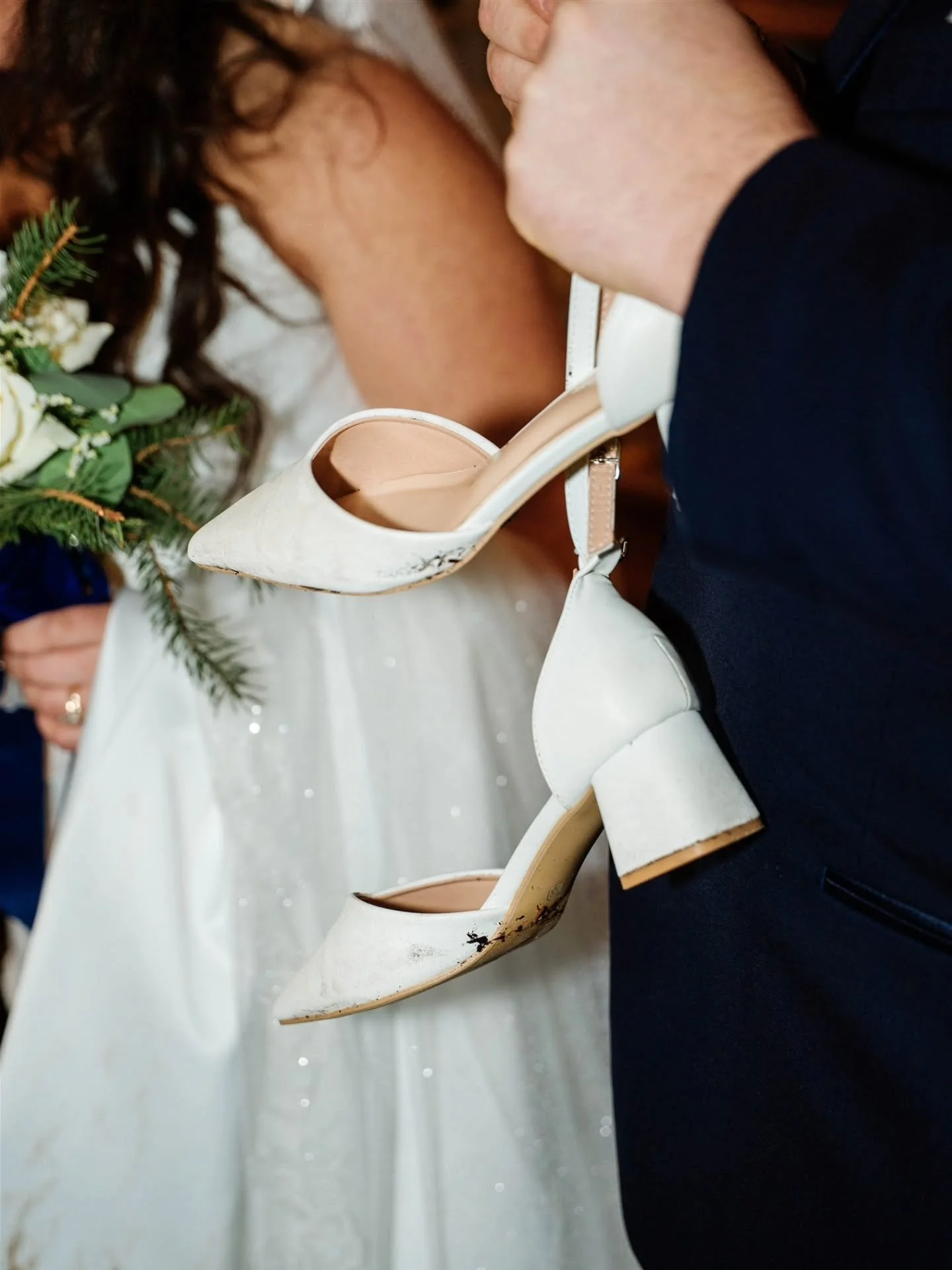 It might have been cold and muddy, but that didn't stop us from having a good time! Congratulations Rachel &amp; Kevin! 🥳

Venue: @thebarnatblackwalnutfarm
Photographer: @juliaannphoto_ny
Catering: Lekker @lekker209
DJ: @musiconmove
Cake: Deising&rs