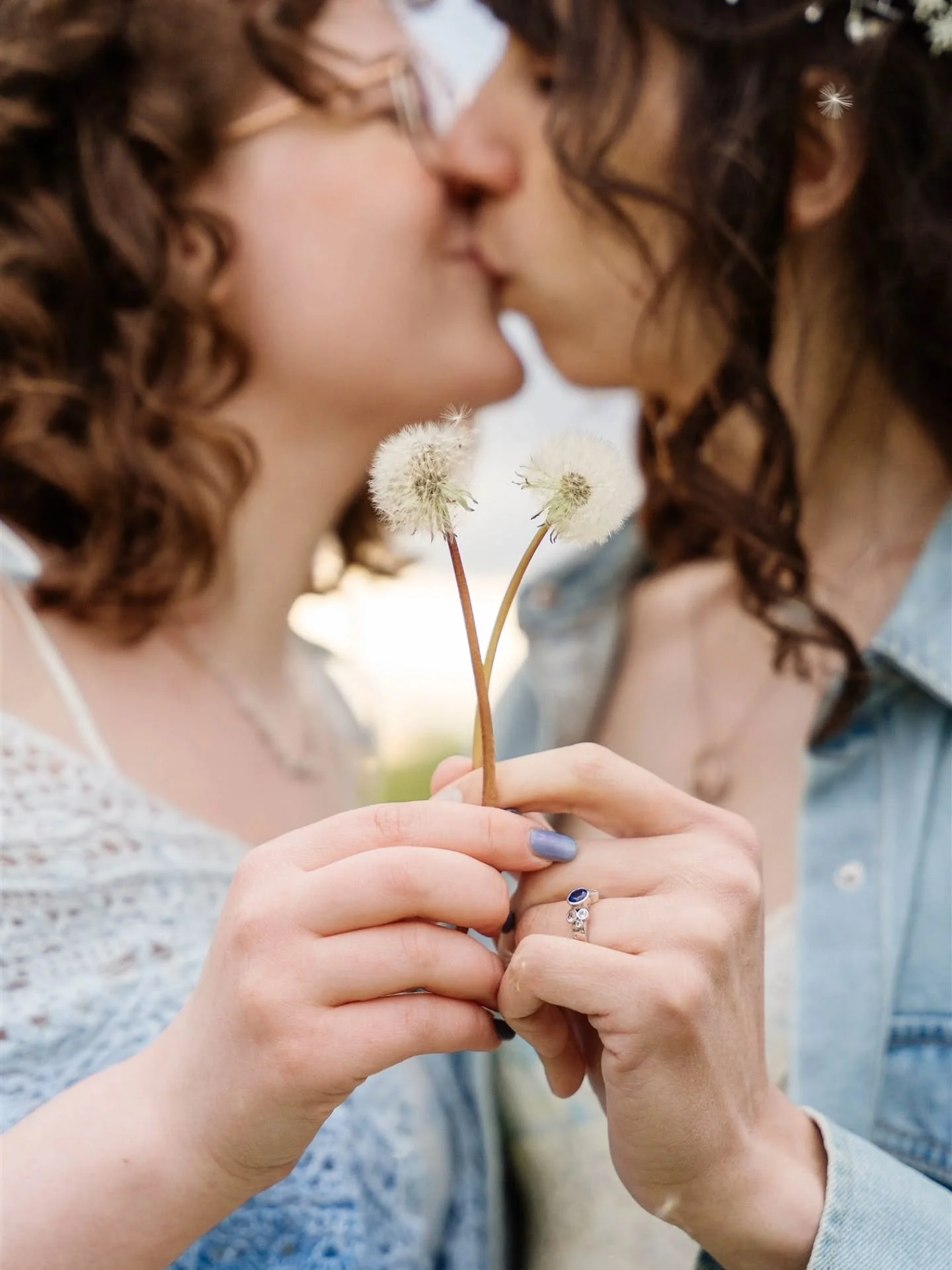 Some sessions just feel so effortless. June and Linnea made my job so easy! The way they look at each other, laugh together, and naturally fall into one another&rsquo;s arms,  you can tell their love is something really special. So grateful I got to 