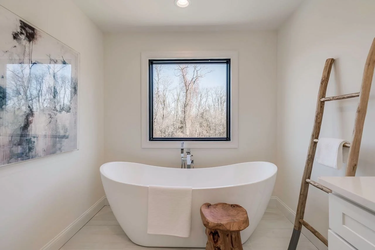 Here are some of our favorite bathroom shots from The Oasis homes: Unwind in luxury.
.
.
.
#northfork #thenorthfork #mattituck #nofo #longisland #newyork #winecountry #ny #newyorkrealestate #aurorapropertygroup #newconstruction #apg #theoasis #oasis 