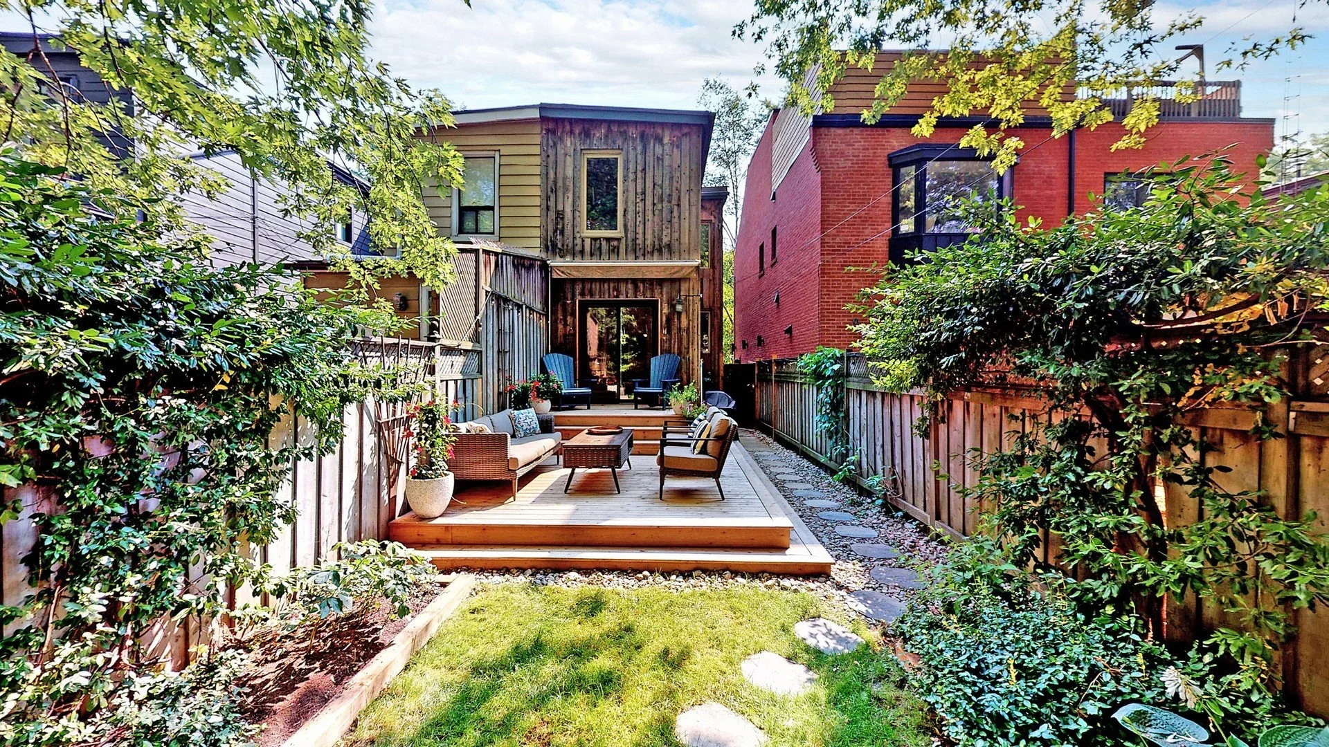 Backyard deck and outdoor living space in Leslieville Toronto by Odin Agnuk