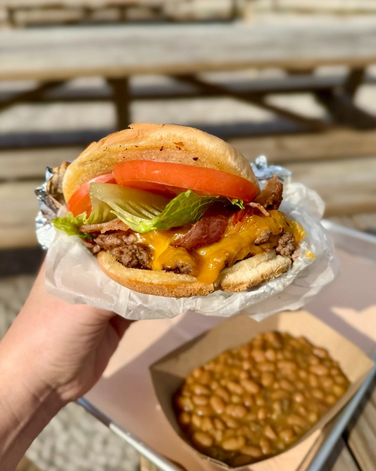 Our All American Smash Burger will make you feel like it's still summer 😋

🍔: Double Patty Burger with Bacon, Lettuce, Tomato, Cheese and 1 side.