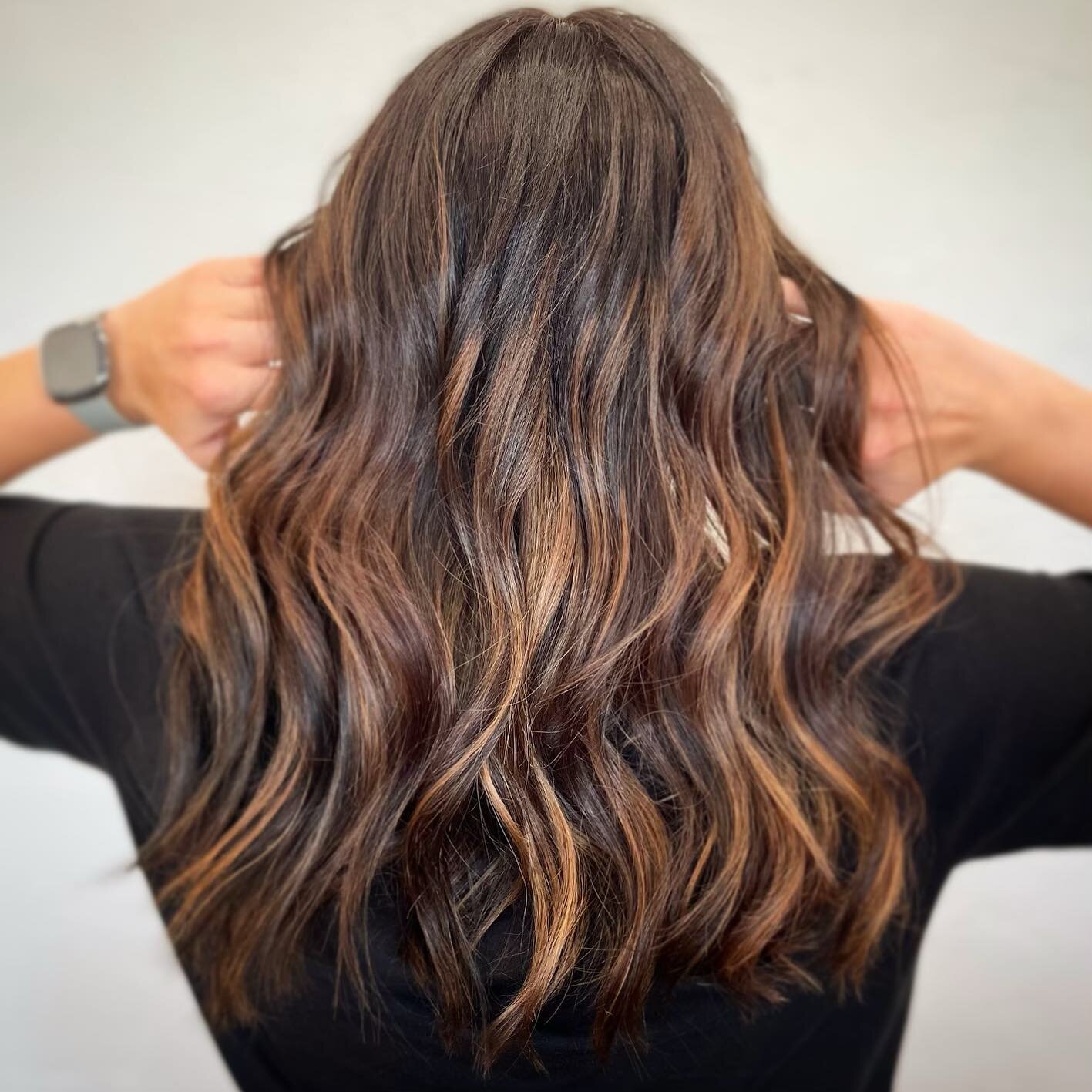 Sun kissed bronze for summer ☀️by @serenajames_hairstylist