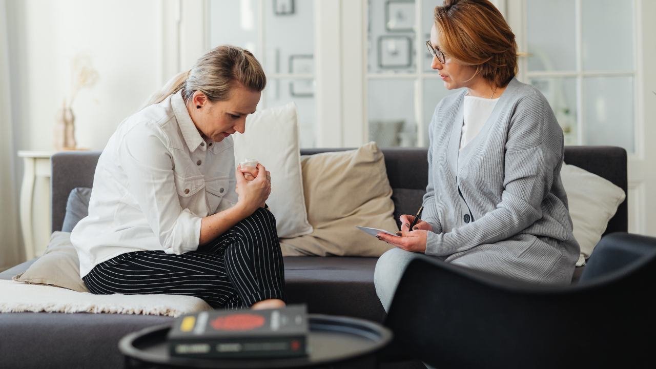 The Importance of Therapy with a Complex PTSD Therapist: What You Need to Know