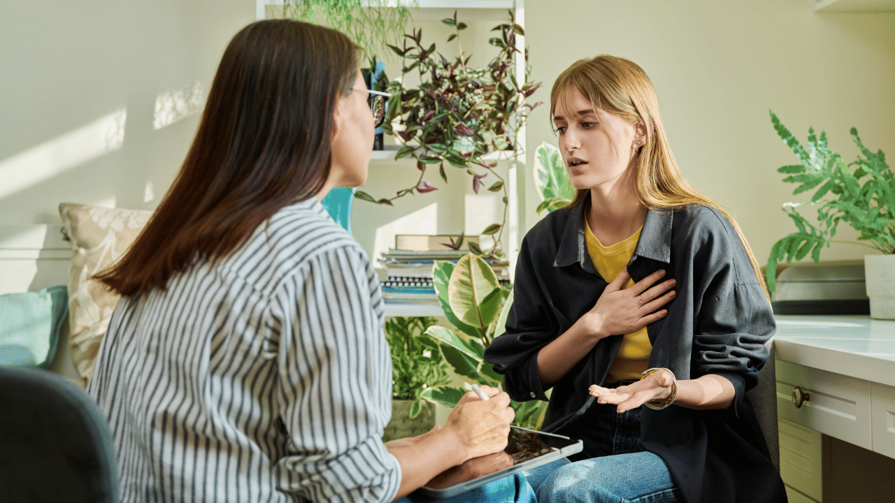Teen Therapist Near Me: How to Find the Right Therapist for Your Teenager
