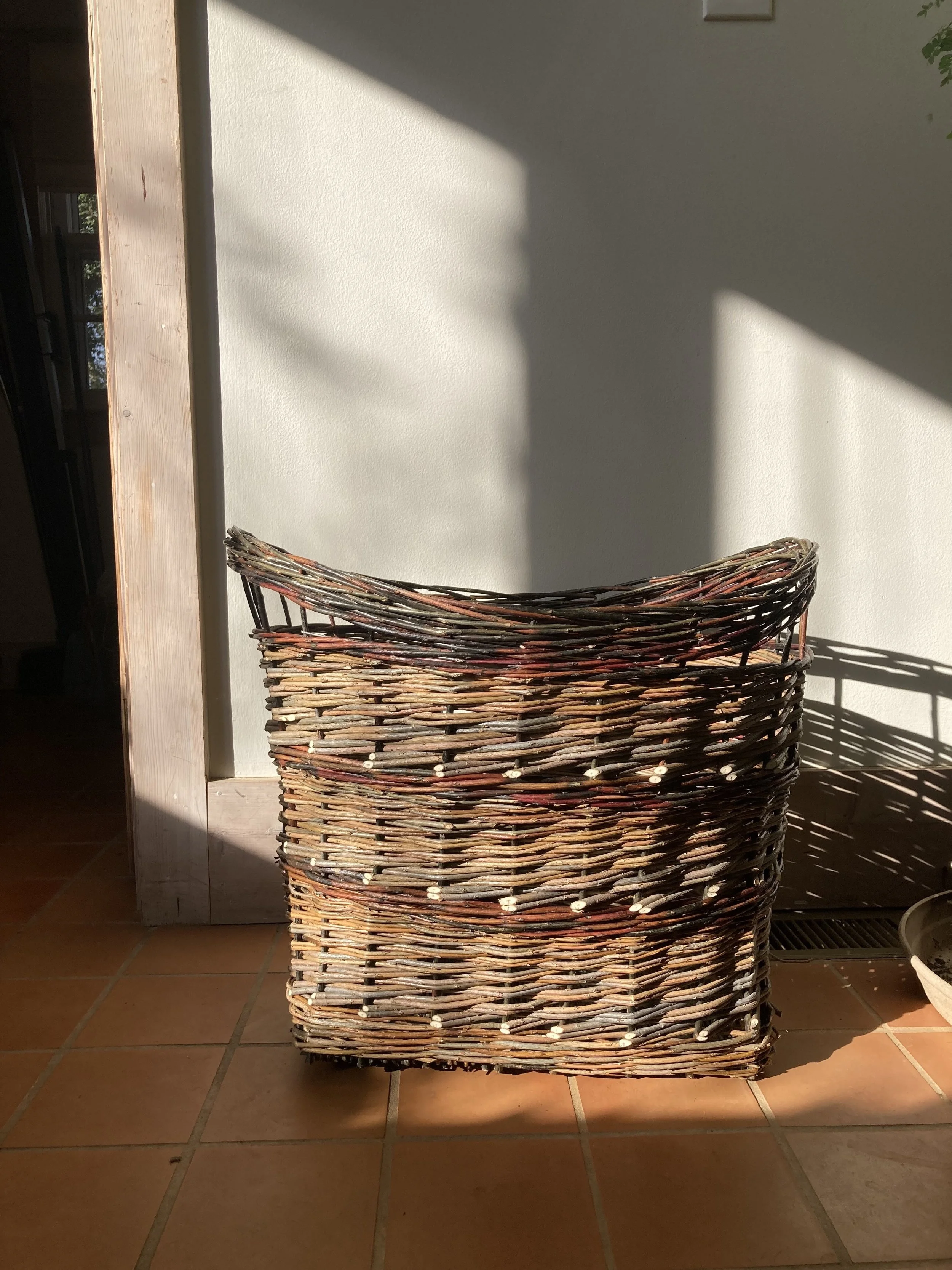 willow hamper 1.jpg