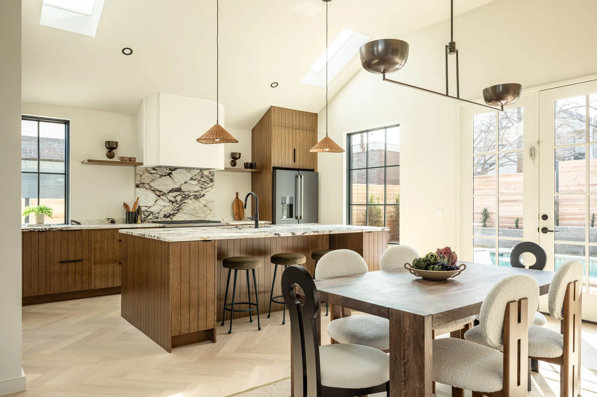 Listed | 2015 Holland Avenue