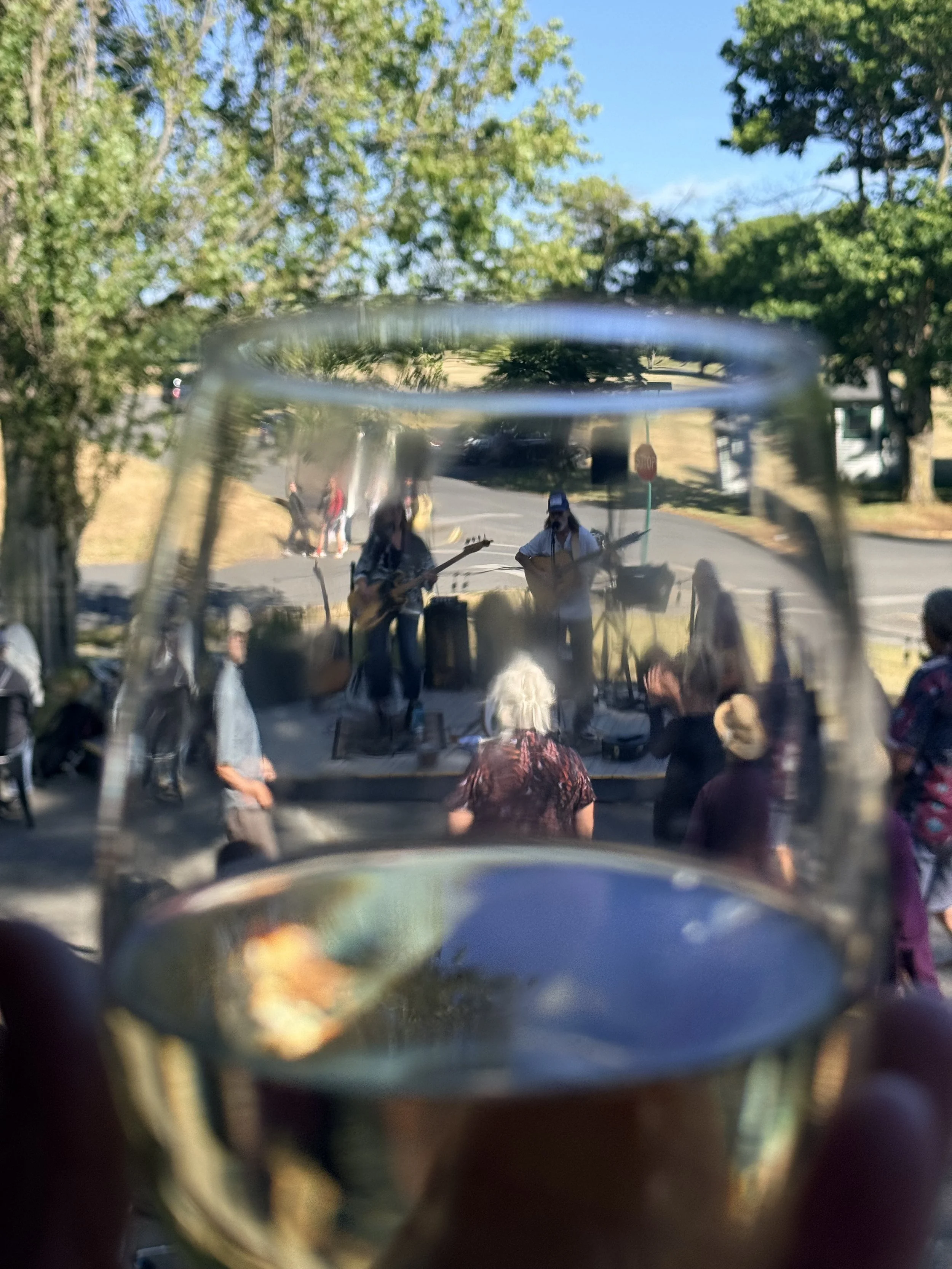 P1 - Bizzy Hen _Cheers from TAPS!_ -- MMD Photo Contest Entry .jpeg