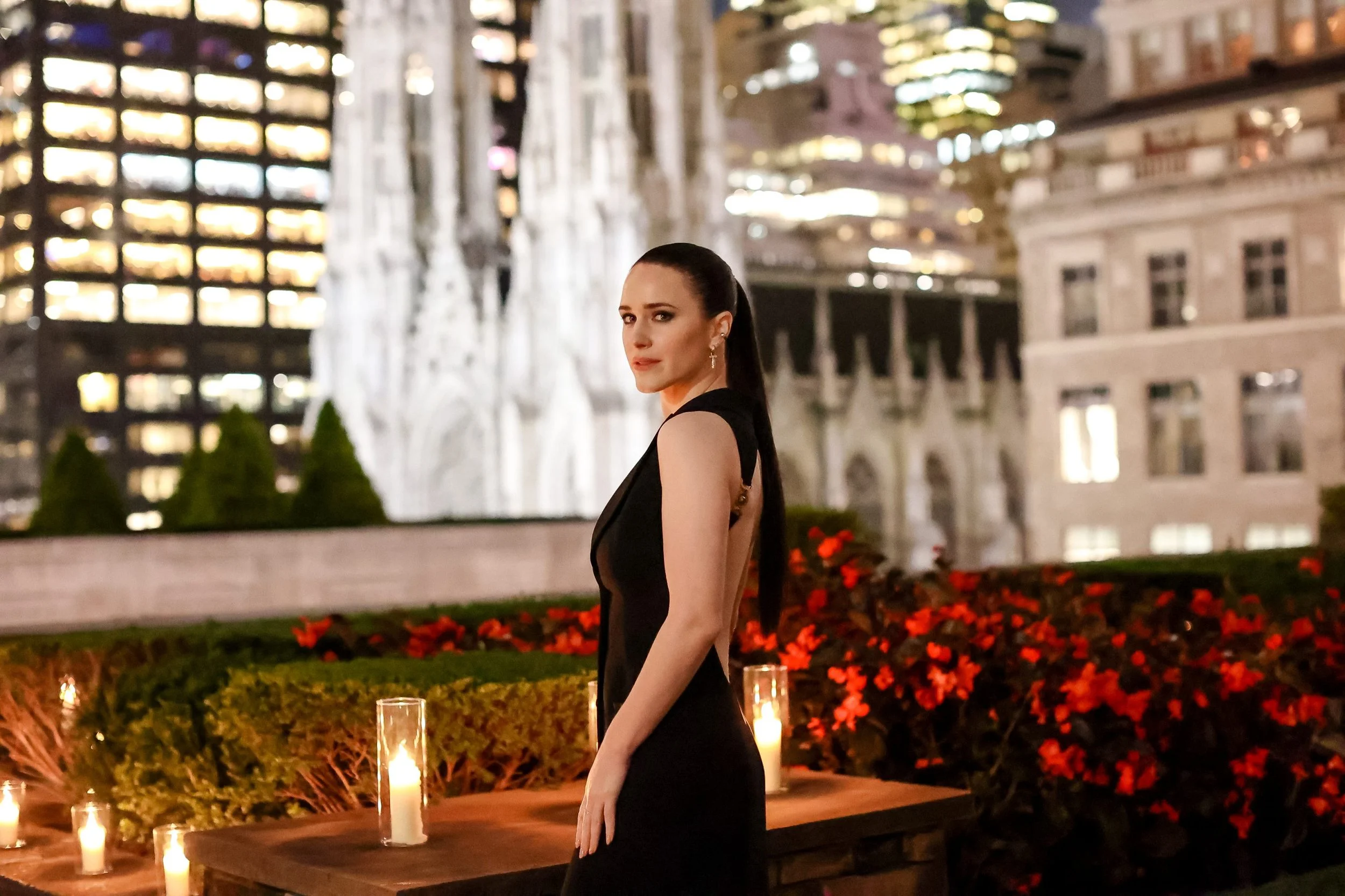 Versace-Icons-Dinner_Rachel-Brosnahan-scaled.jpg