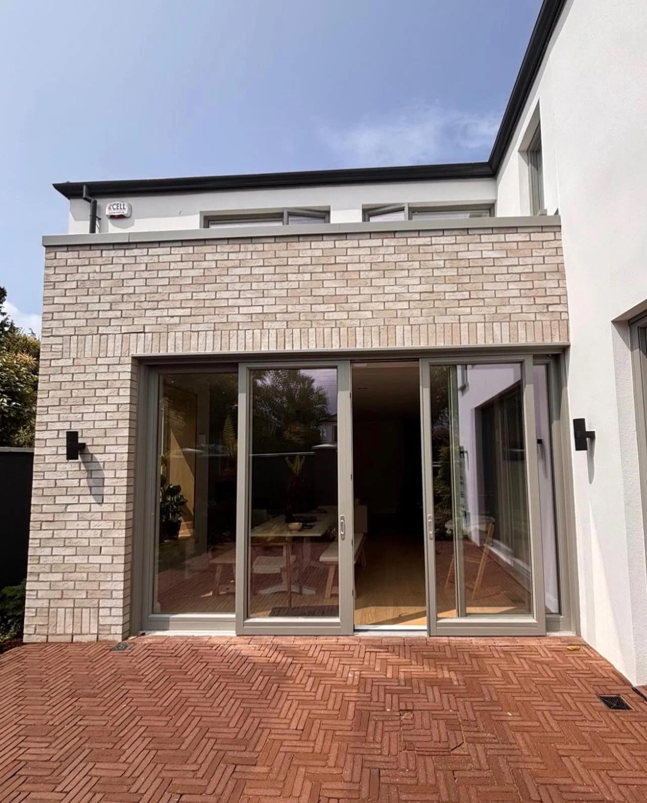 Spring has officially arrived &mdash; and so has this stunning recently completed project ☀️ 
&bull;
#dartmouthbuildingworks #extension #newbuild #landscapedesign #springissprung