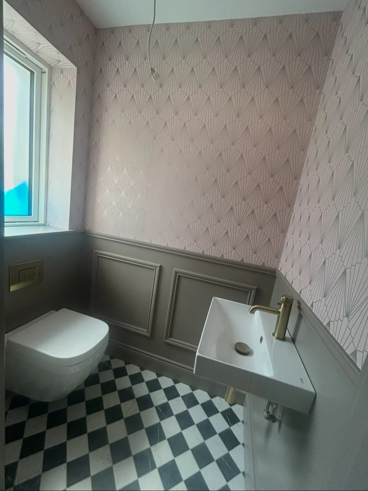 Delighted with the finished result of this WC as part of our Cabra project👌
&bull;
Another great finish from the team, with every detail coming together perfectly.
&bull;
#bathroomrenovation #dartmouthbuildingworks #homeimprovements #construction #l