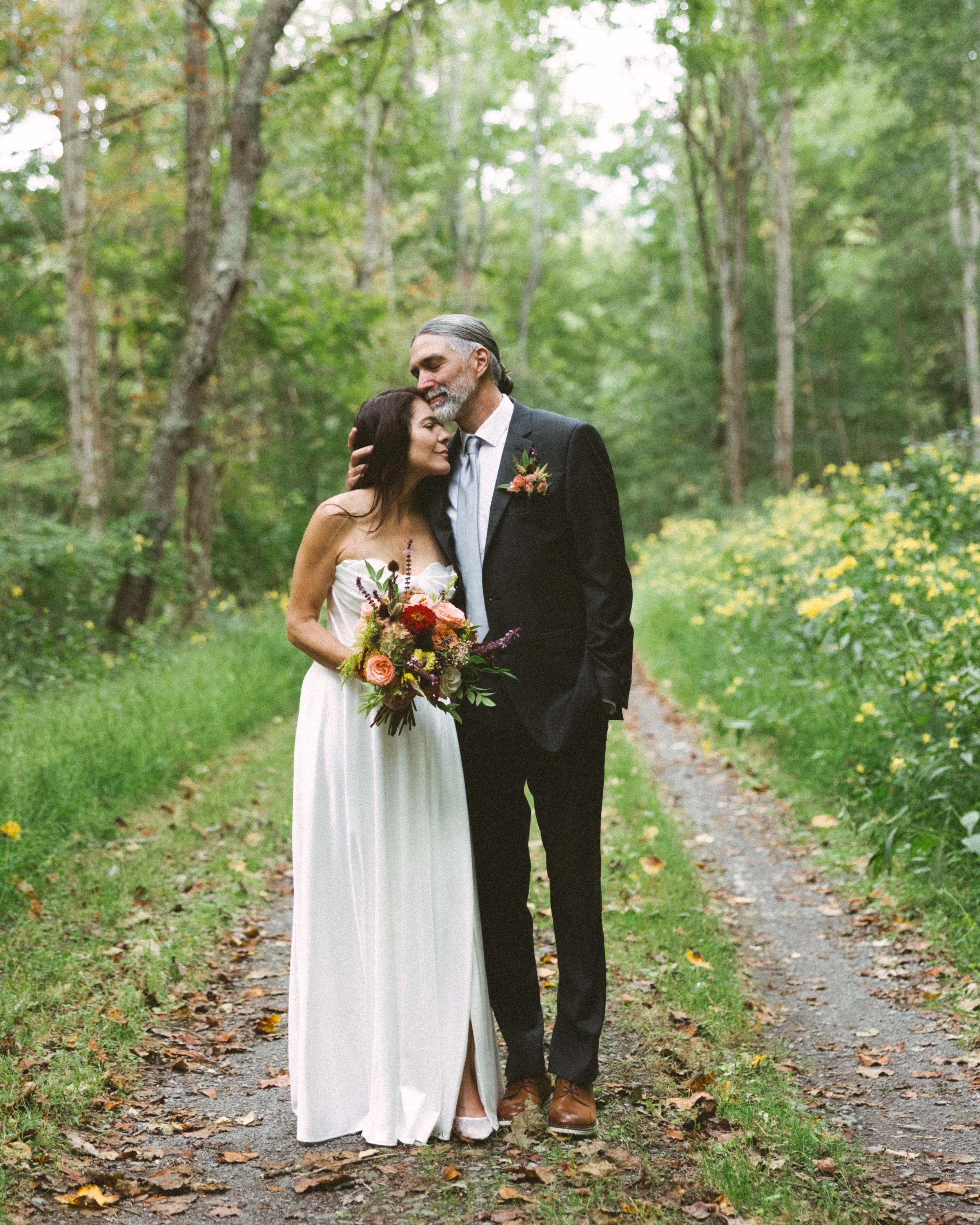 couple elopes elopement on greenbrier river trail cabin canoe West Virginia