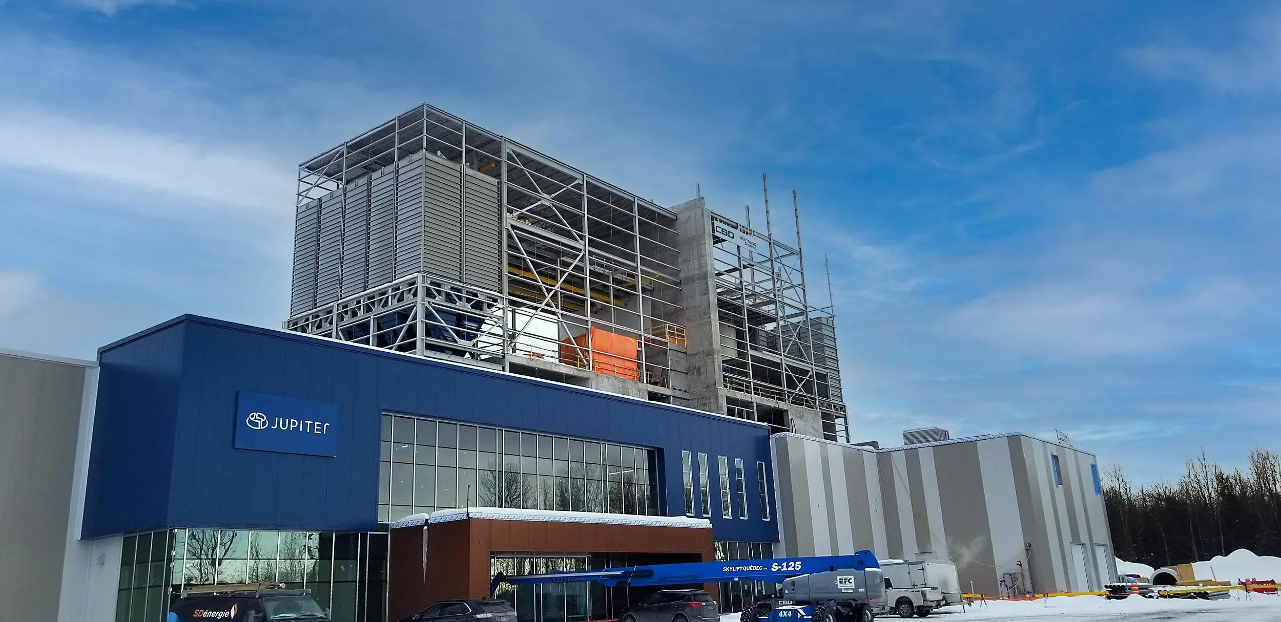 Fabrication of steel structure for the Jupiter mill in Drummondville / 375 tons painted.