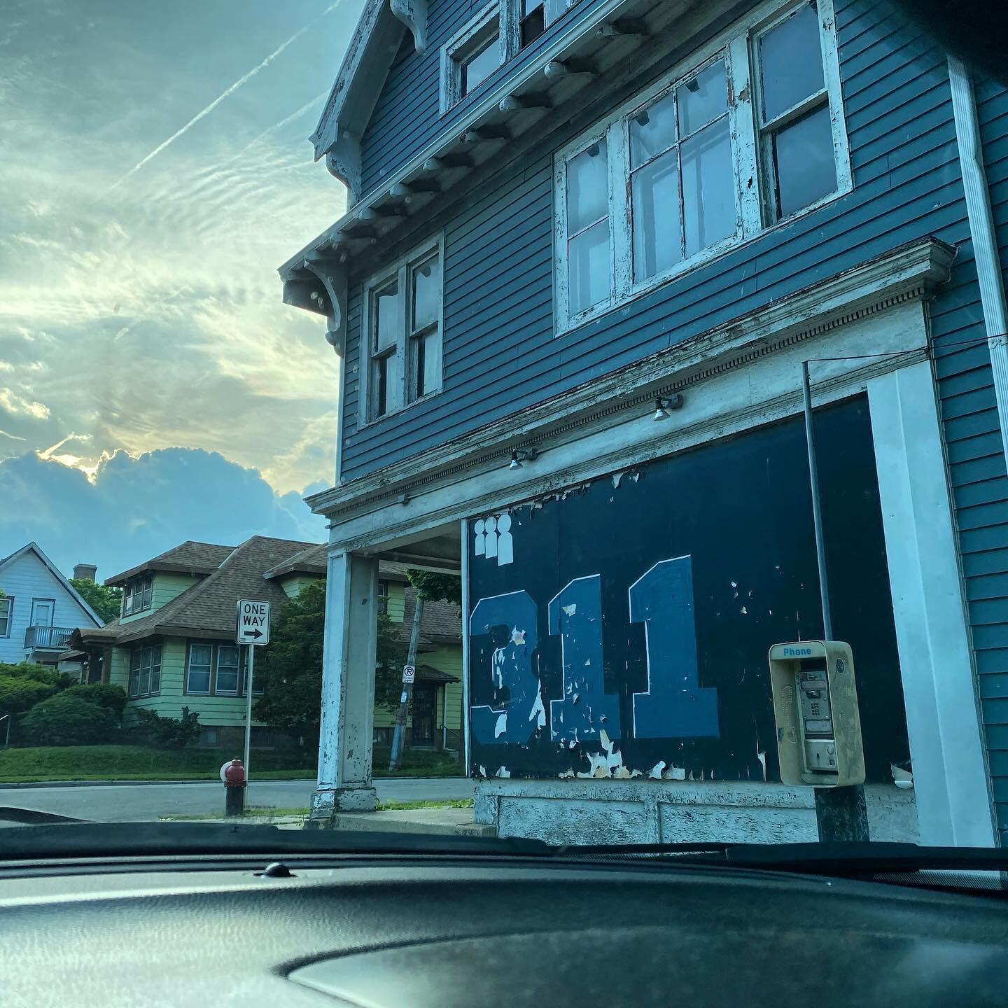 This historic corner store is now the new home for @sheslangswood @voguedreamspro @harunbee5k  and @nchbfinc 🥰🥰🥰💪🏾 #longliveterrellgarrett #keepslanging #stilldreaming #bossuplildusty