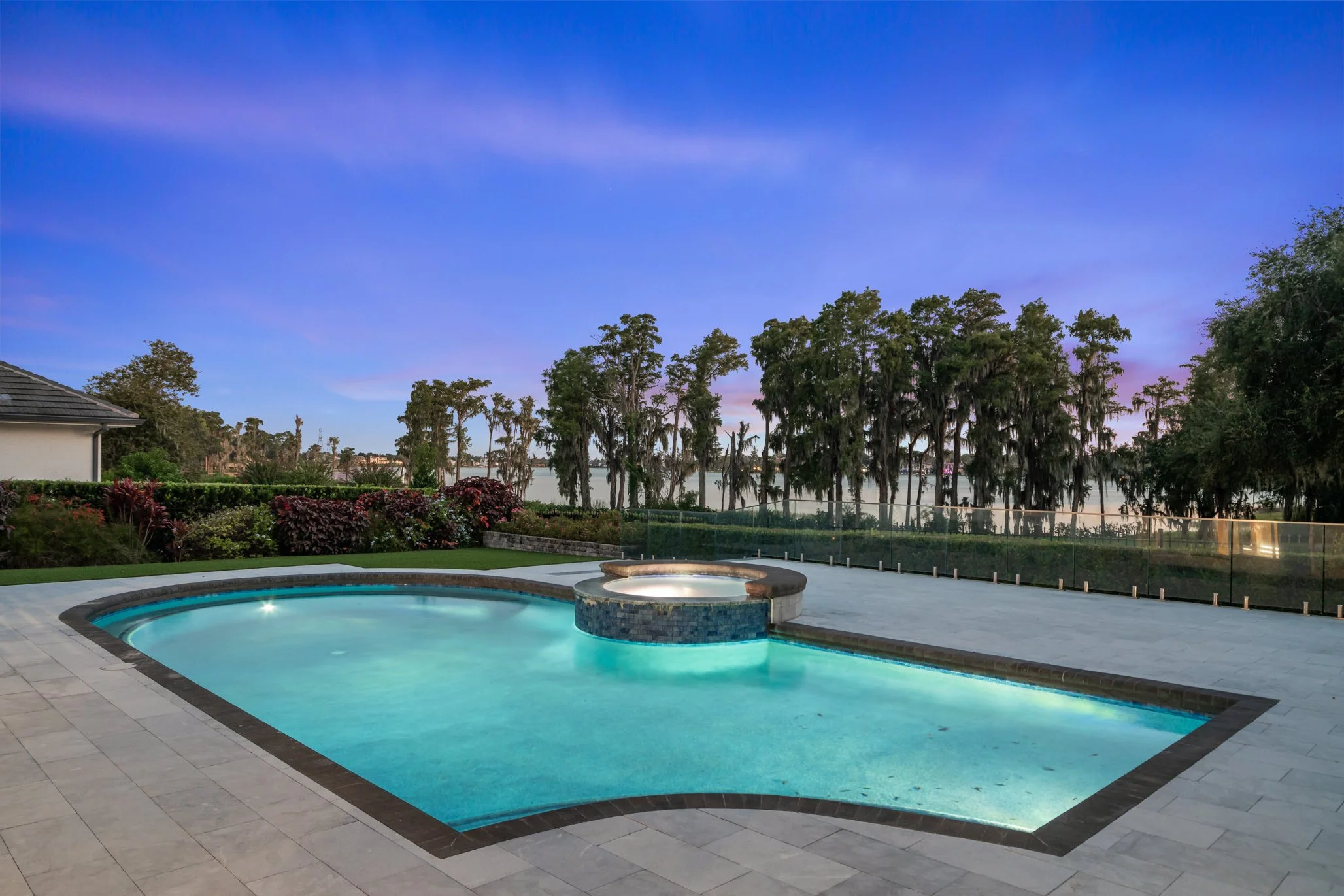 3_9648 McCormick Pl 051.jpg