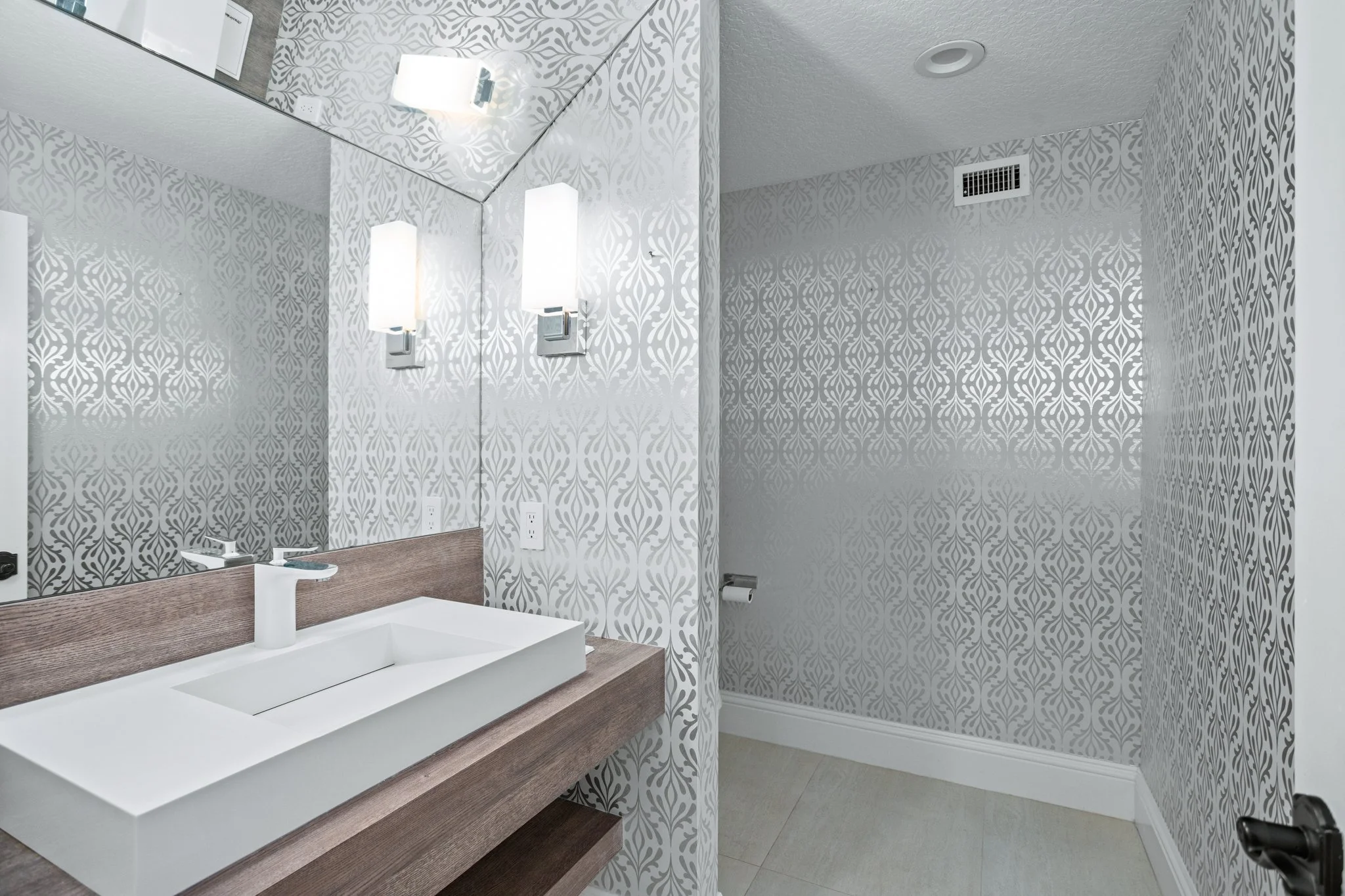 24_9648 McCormick Place 039.jpg