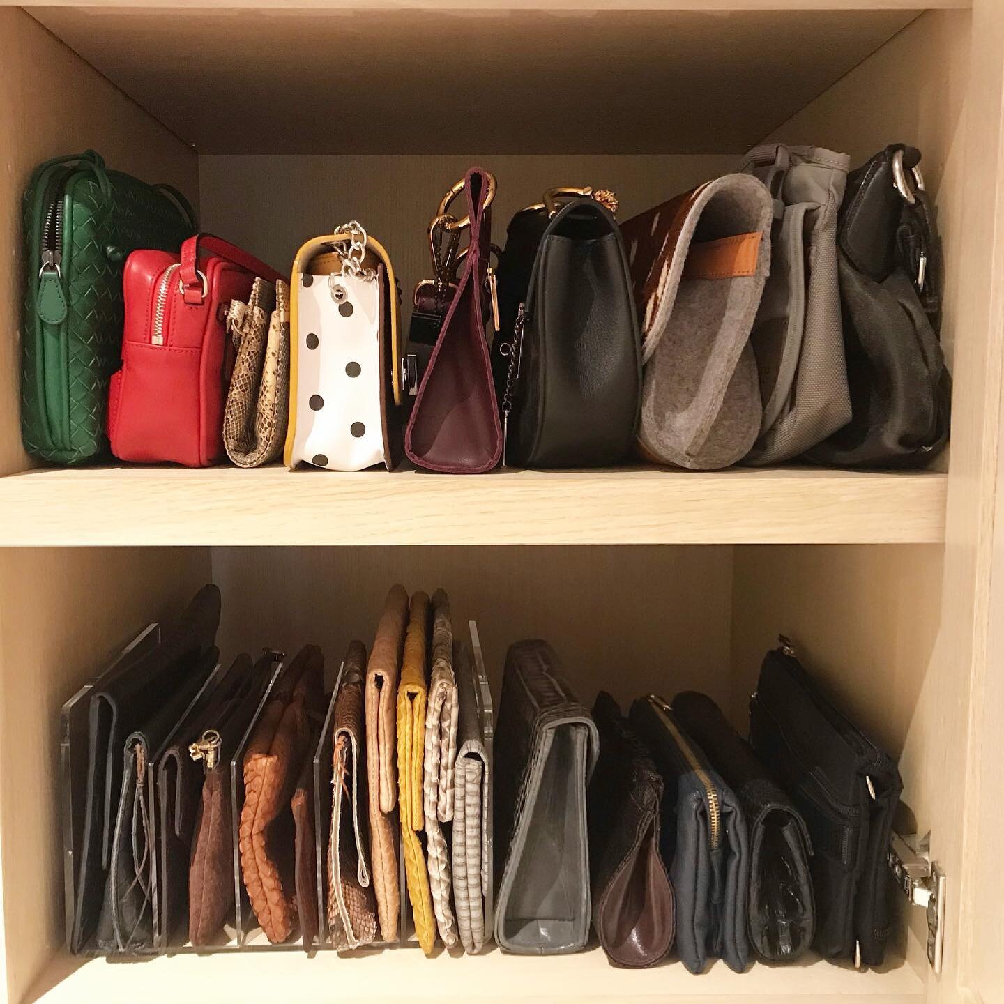 First pick the outfit, then the purse! Happy Wednesday! 👗👛
.
.
#outfit #purse #clutch #organized #organizedcloset #home #simplify #simplifyyourlife