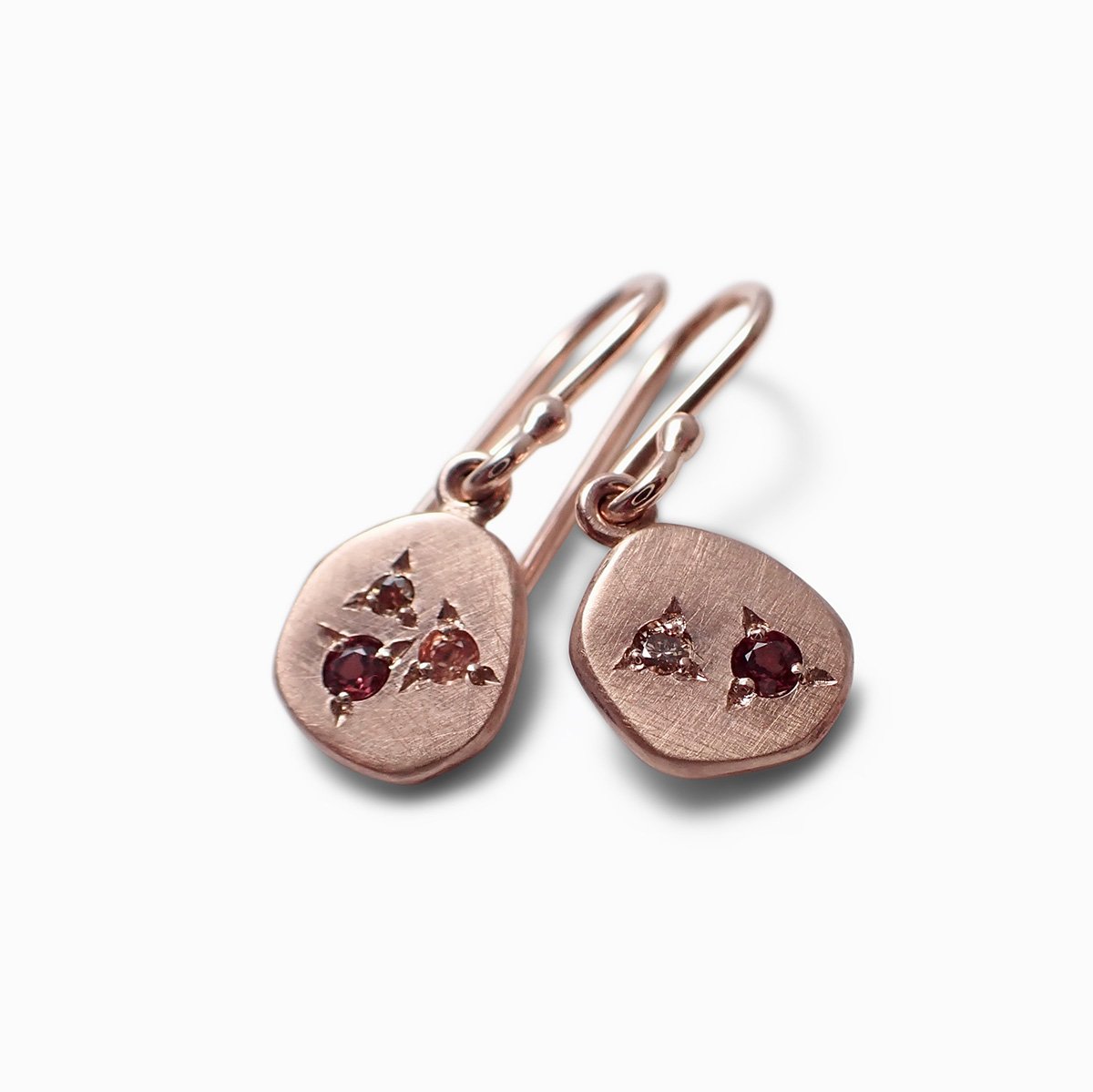 Rose-gold-sapphire-diamond-earrings-deept-etch.jpg