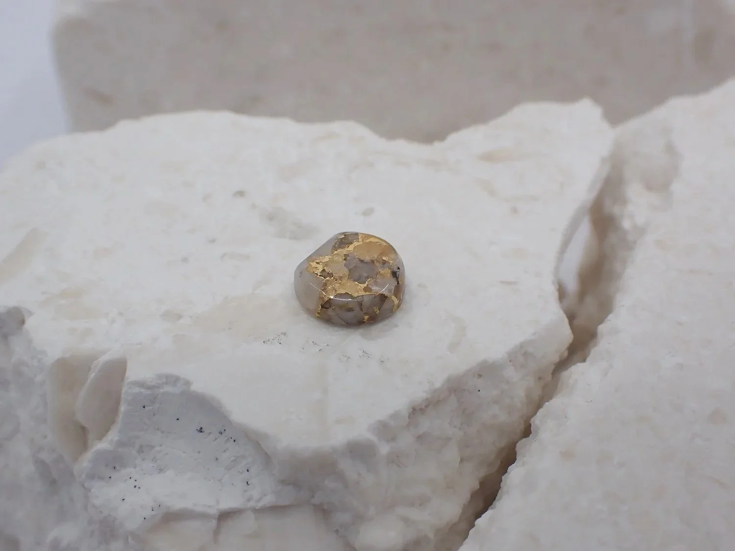 gold embedded in natural quartz gemstone for custom jewellery by Eli Speaks Jewellery