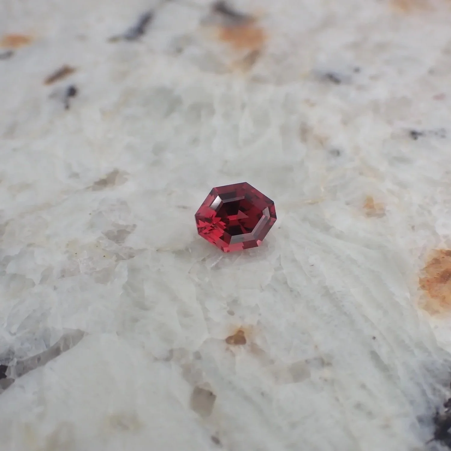 raspberry_red_garnet1.jpg