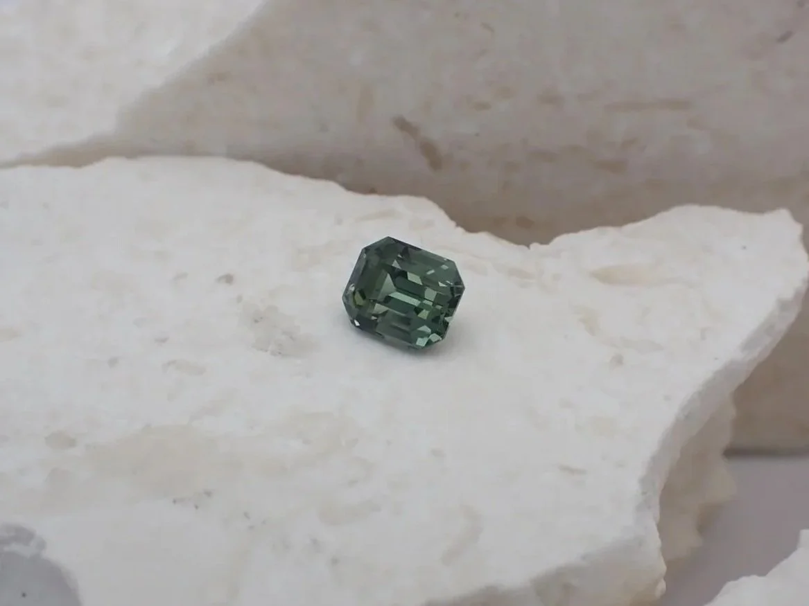Australian_emerald_cut_green_sapphire1.jpg