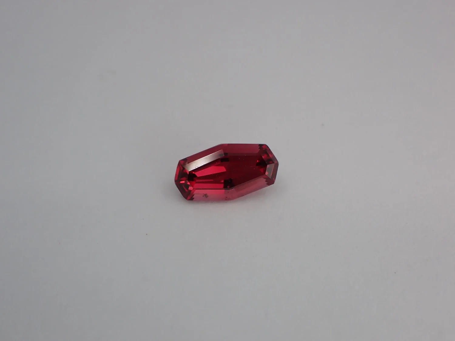Red Spinel geometric cut