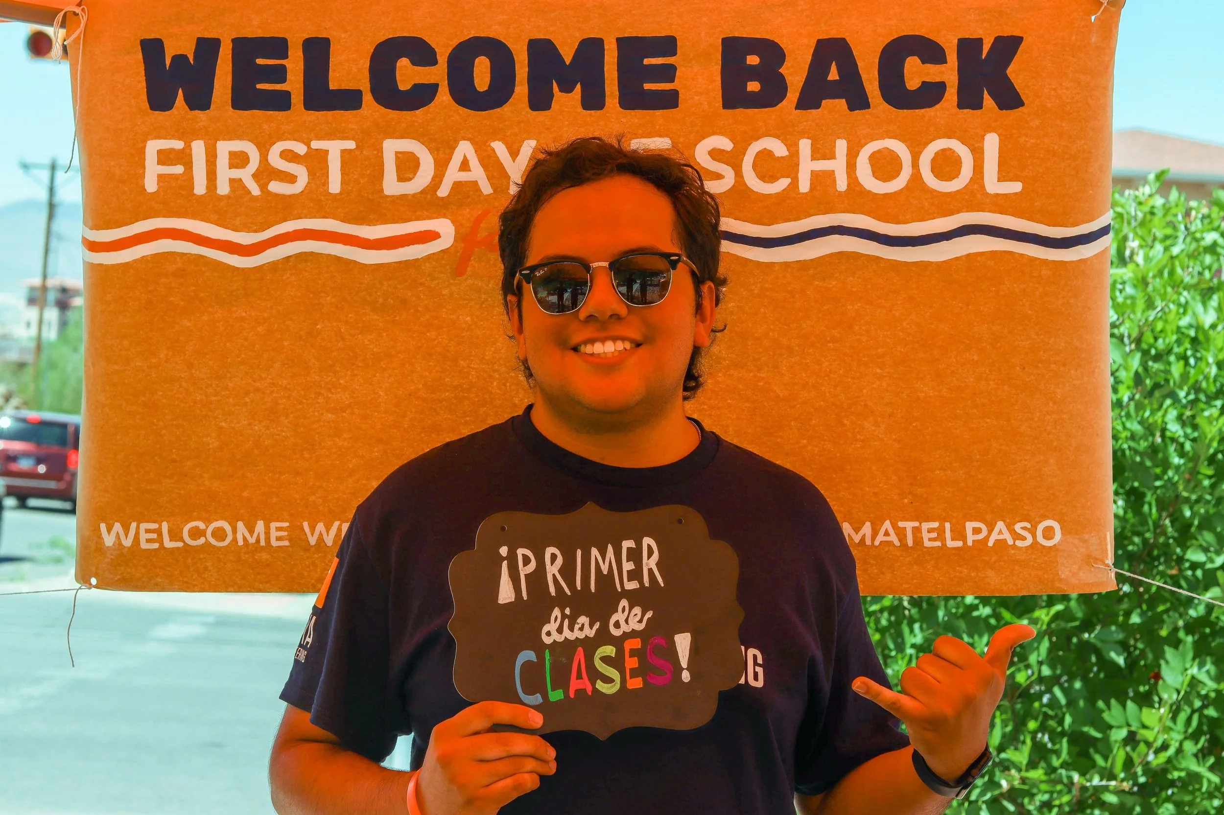 see someone you know? 👀🤩

All smiles for first day of school pictures - we hope you stayed cool out there today Miners! ⛏️

#utep #firstdayofschool #collegelife #bsm #welcomeweek