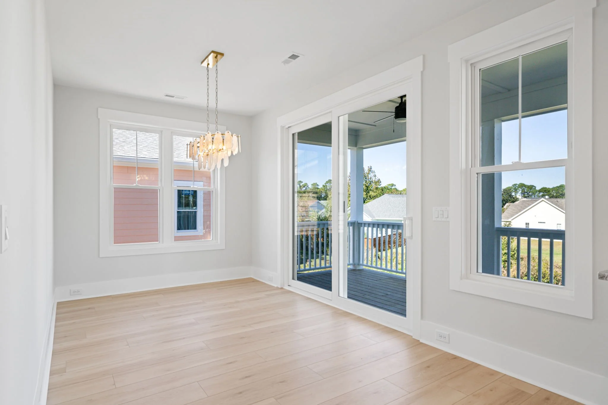 27-web-or-mls-410 Goldsboro - 27.jpg