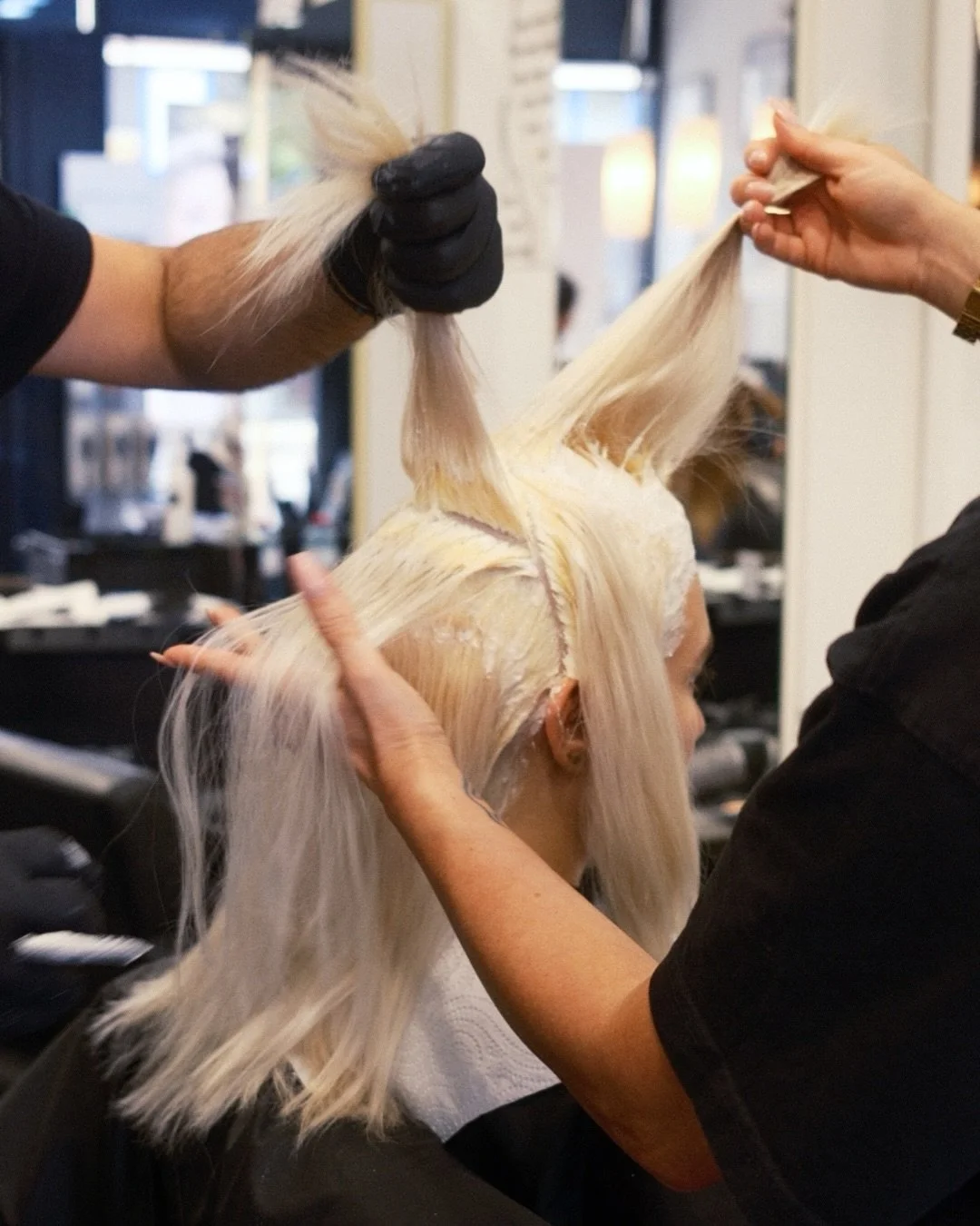 Gestern wurden bei Insider of Hair die Modelle f&uuml;r die Paul Mitchell Roadshow Wien vorbereitet. Umso sch&ouml;ner war das gemeinsame Zusammenkommen und die herzliche Zeit mit den Trainer:innen bei uns im Salon 🤍

Heute geht&rsquo;s los mit dem 