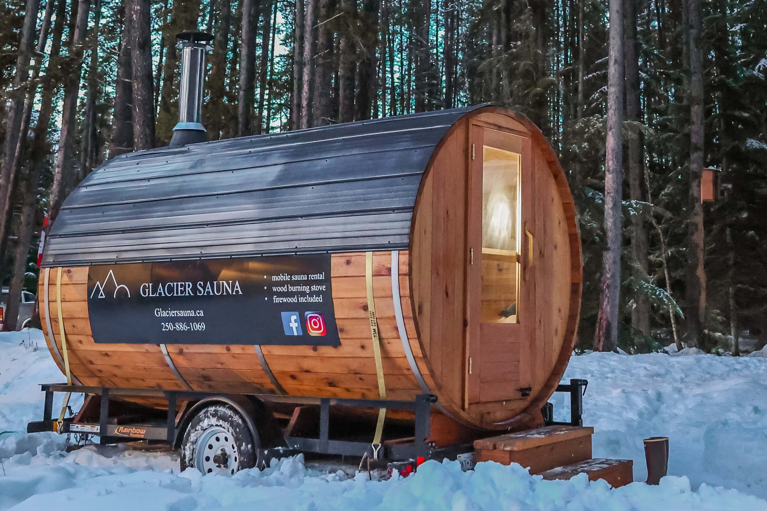 glacier barrel sauna winter .jpg