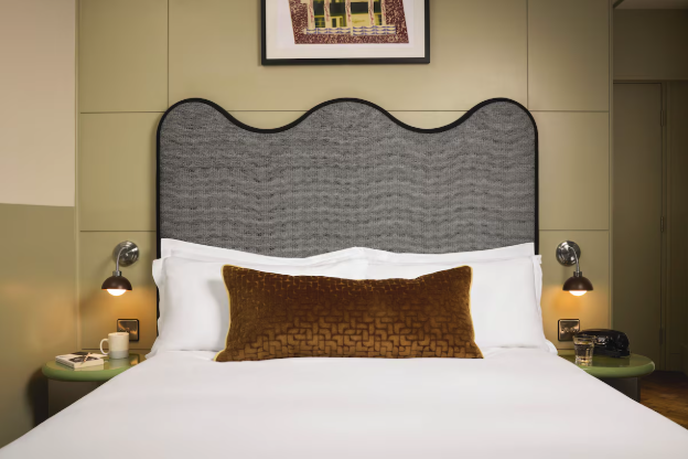 London Accomodations_4.png