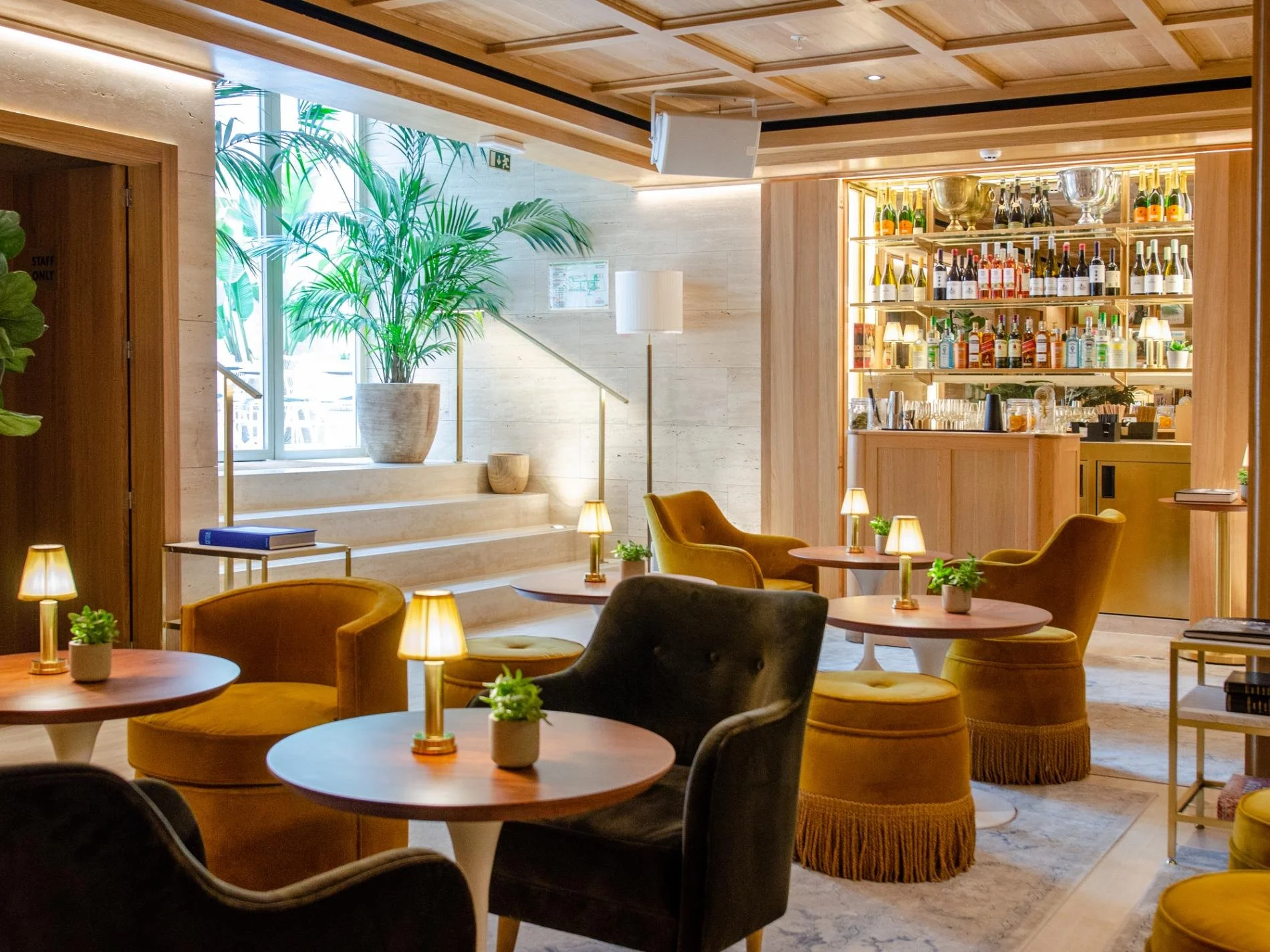 Brown Avenue Hotel_4.jpg