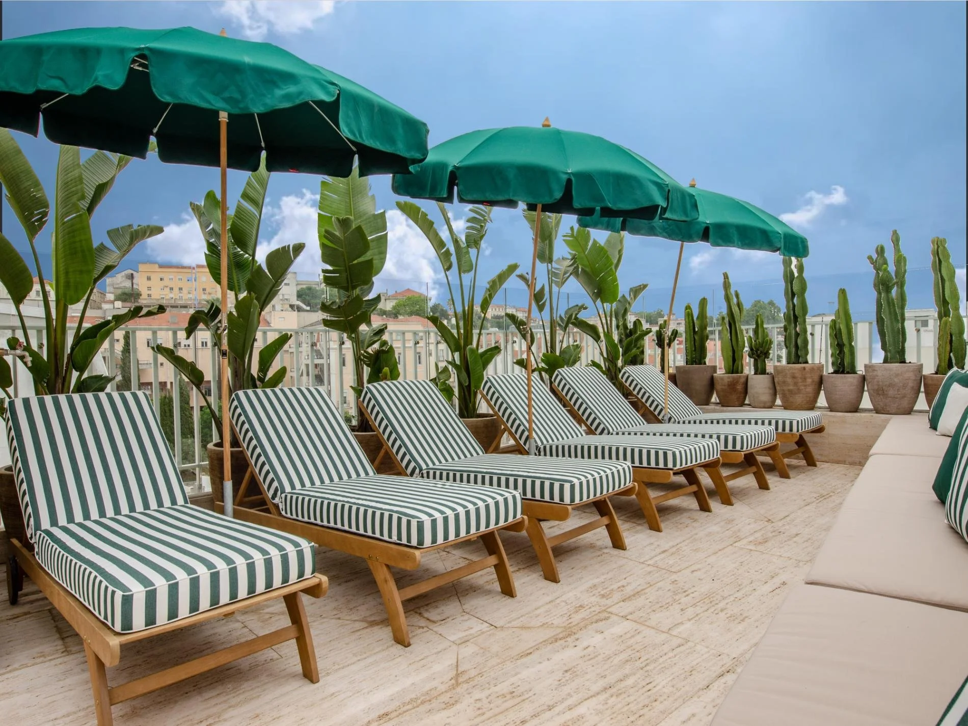 Brown Avenue Hotel_2.jpg
