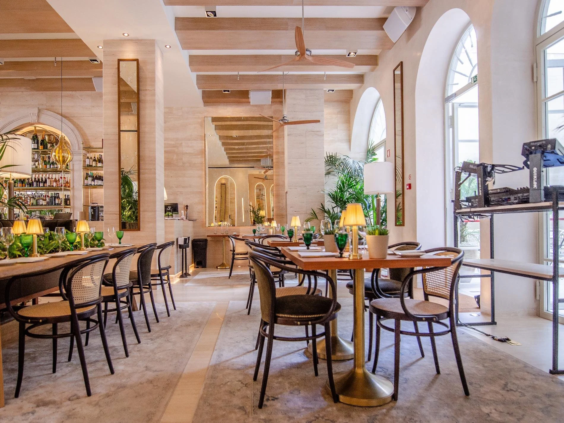 Brown Avenue Hotel_3.jpg
